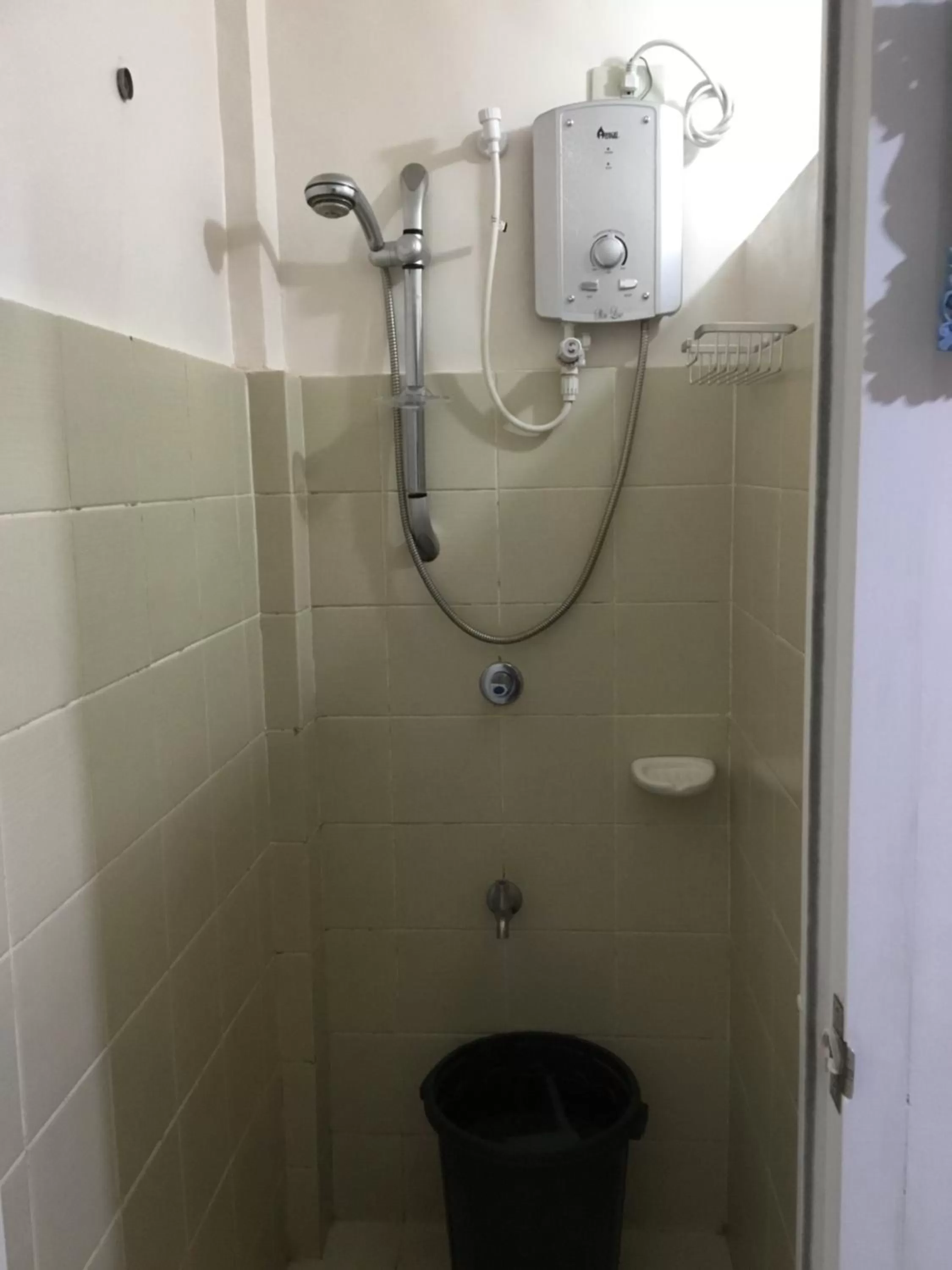 Shower in Condo with Free Swimming Pool & Viewing Deck