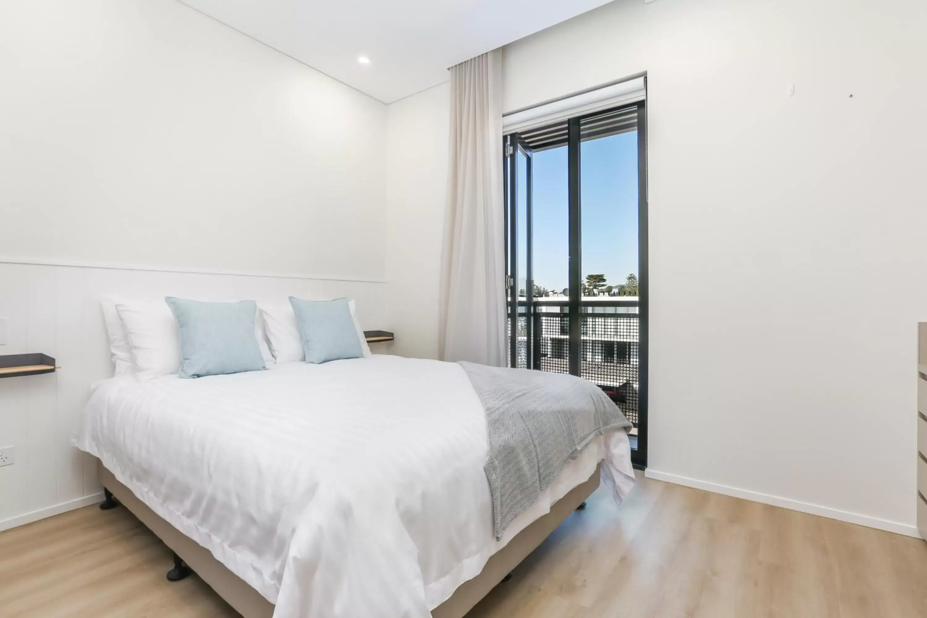 Queen Room with Juliet Balcony in Nova Kiama Queen Room with Juliet Balcony in Nova Kiama