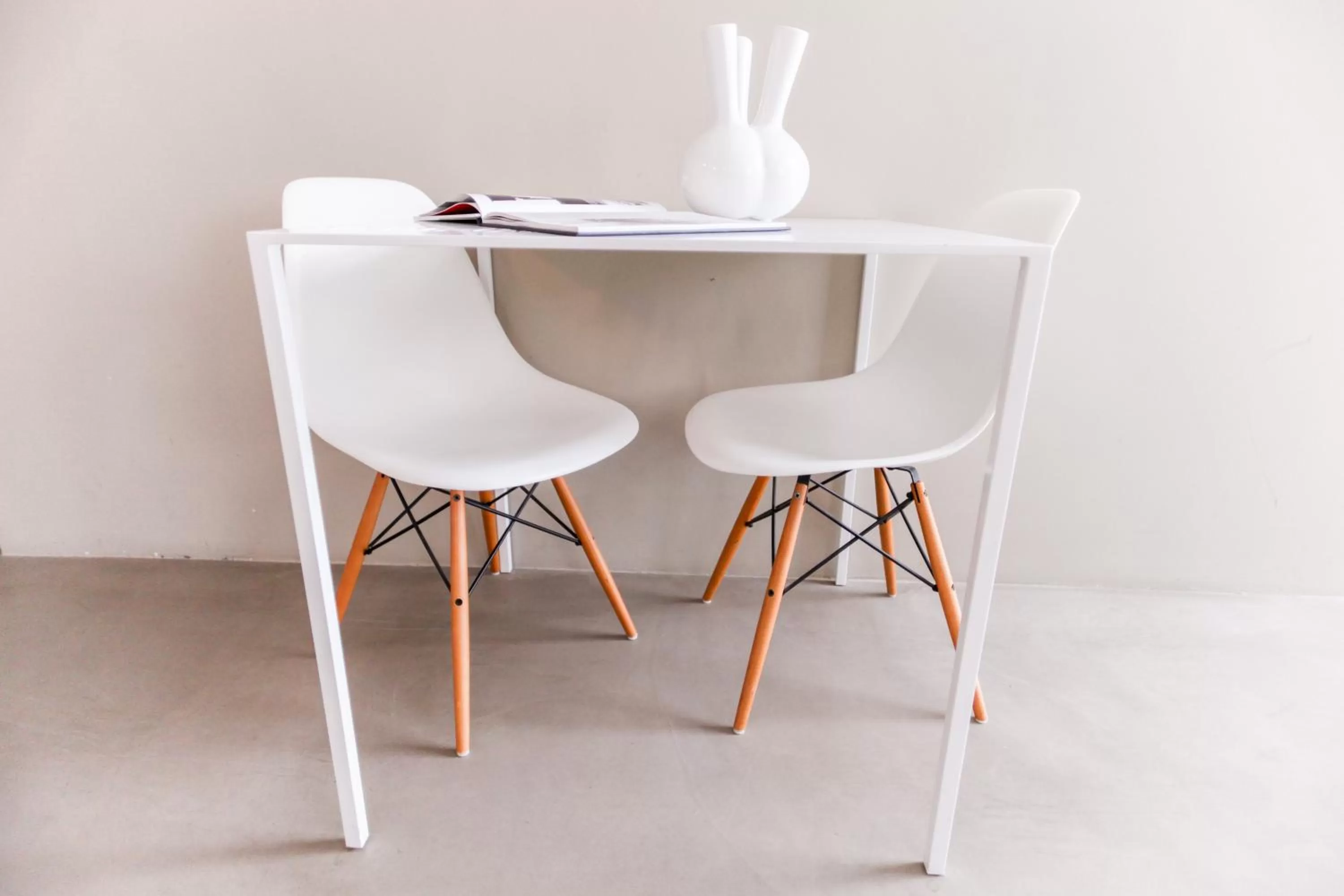 Dining area in Landgoed Kasteel de Hoogenweerth