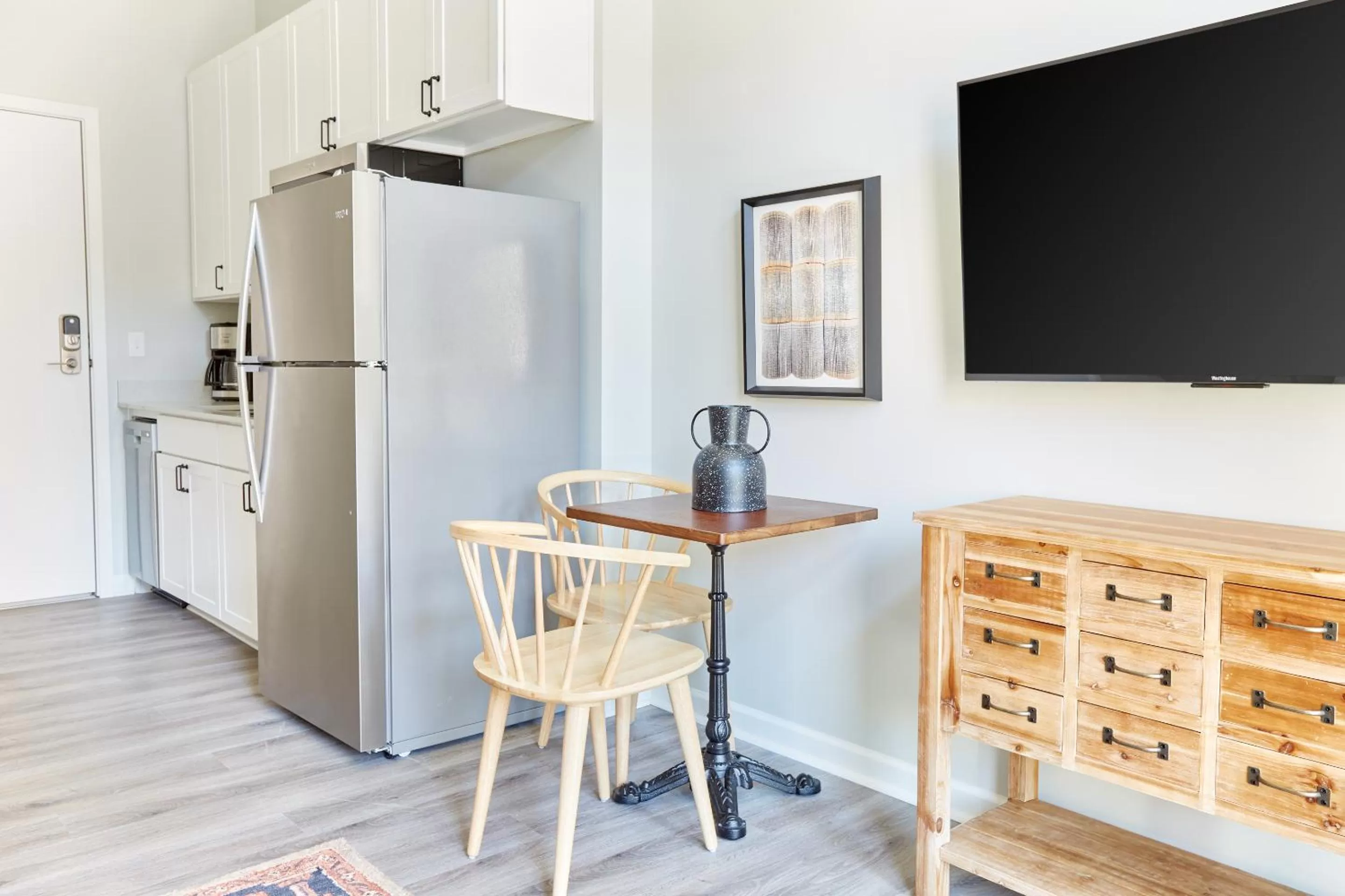 Living room, TV/Entertainment Center in Sonder at The Promenade