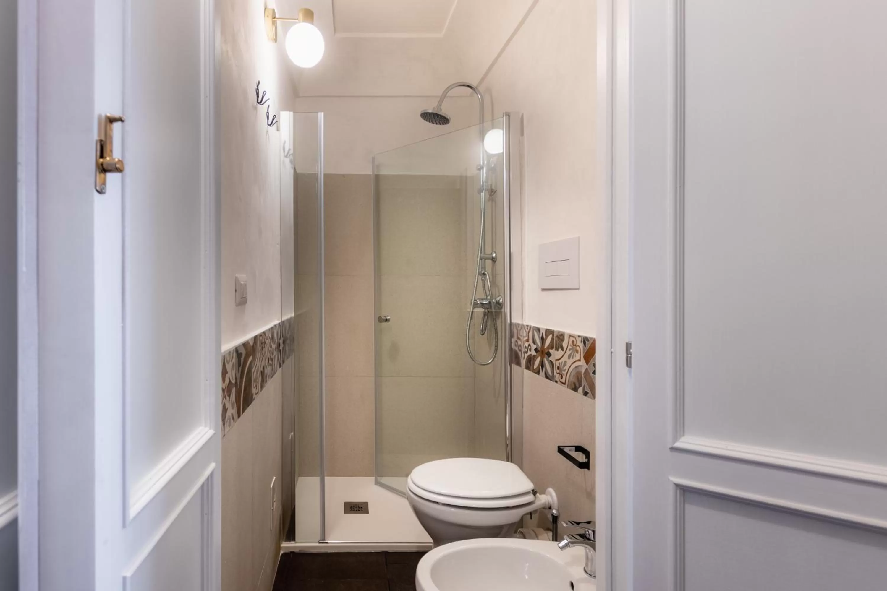 Shower, Bathroom in B&B Al Vicolo II