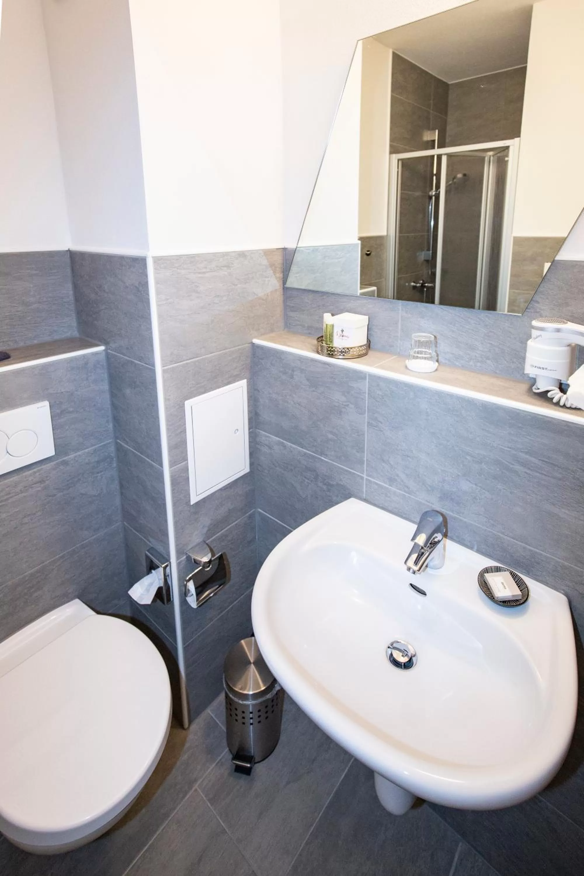 Bathroom in Hotel "Zur Mühle"