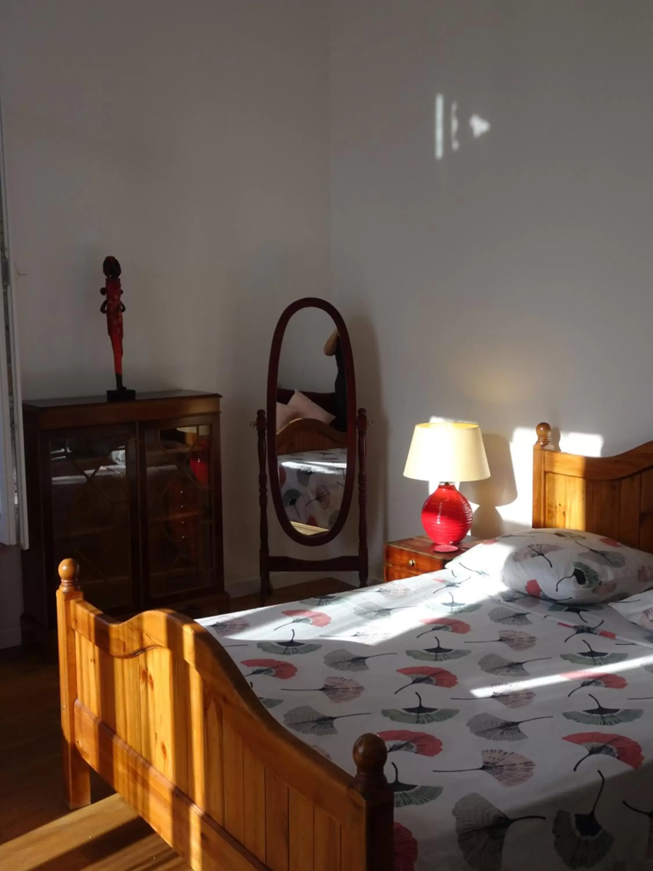 Triple Room with Garden View in La Villa STELLA Triple Room with Garden View in La Villa STELLA