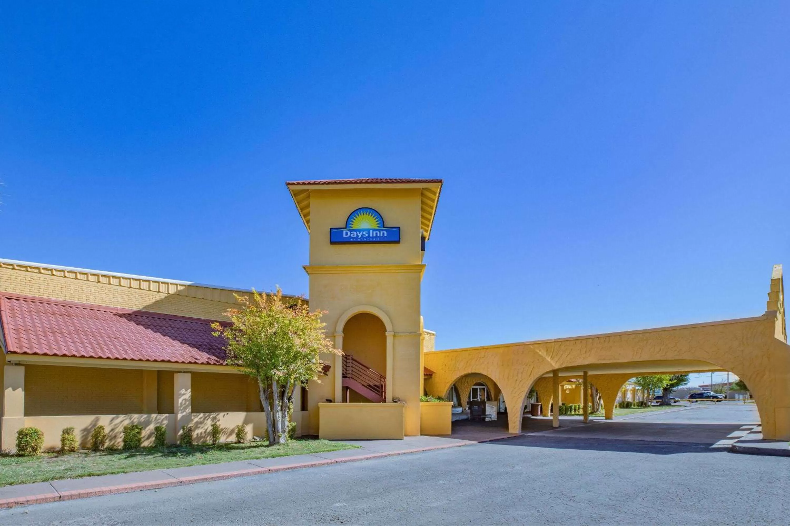 Property building in Days Inn by Wyndham Del Rio