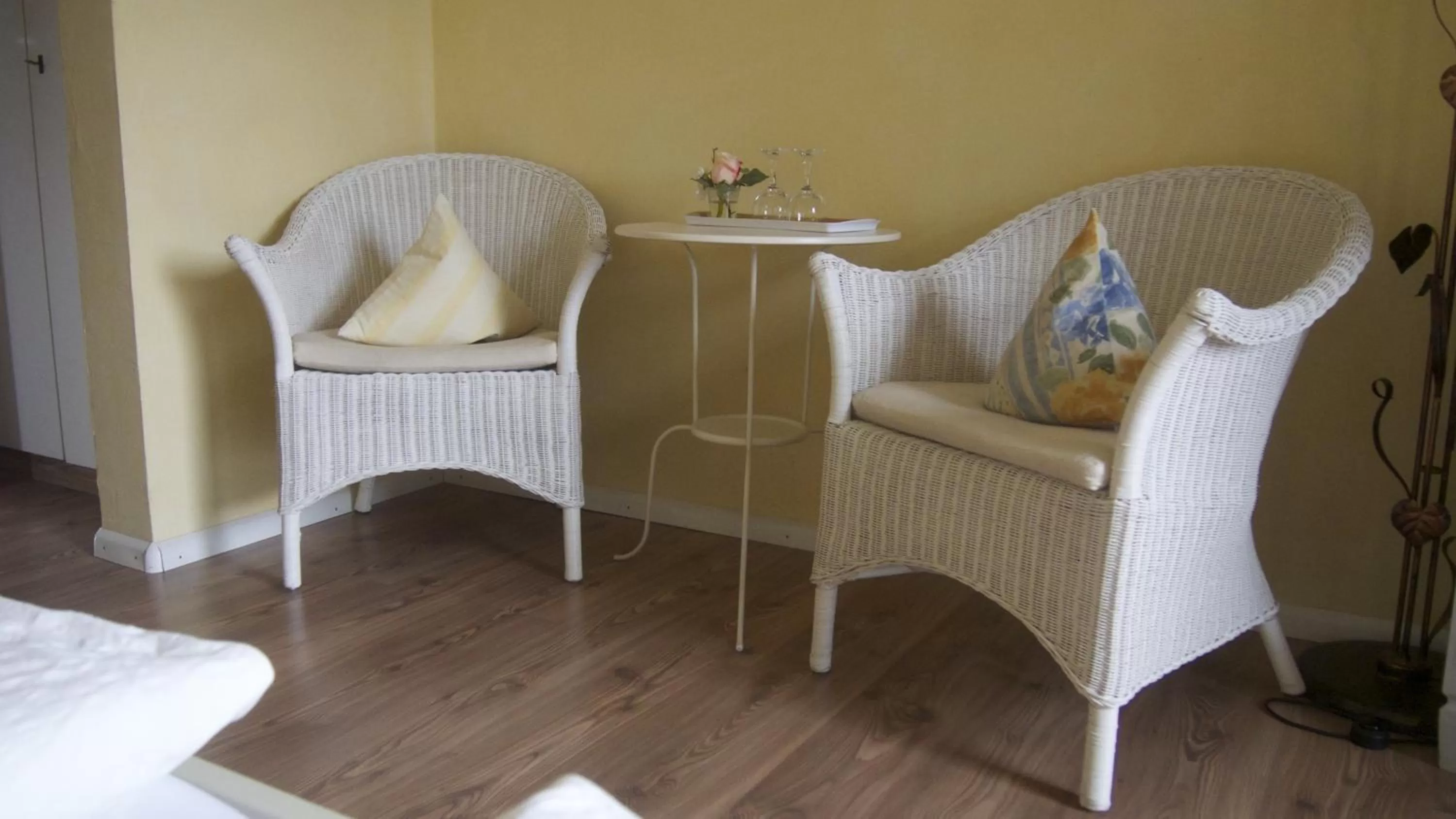 Seating Area in zum Schwanen Garni