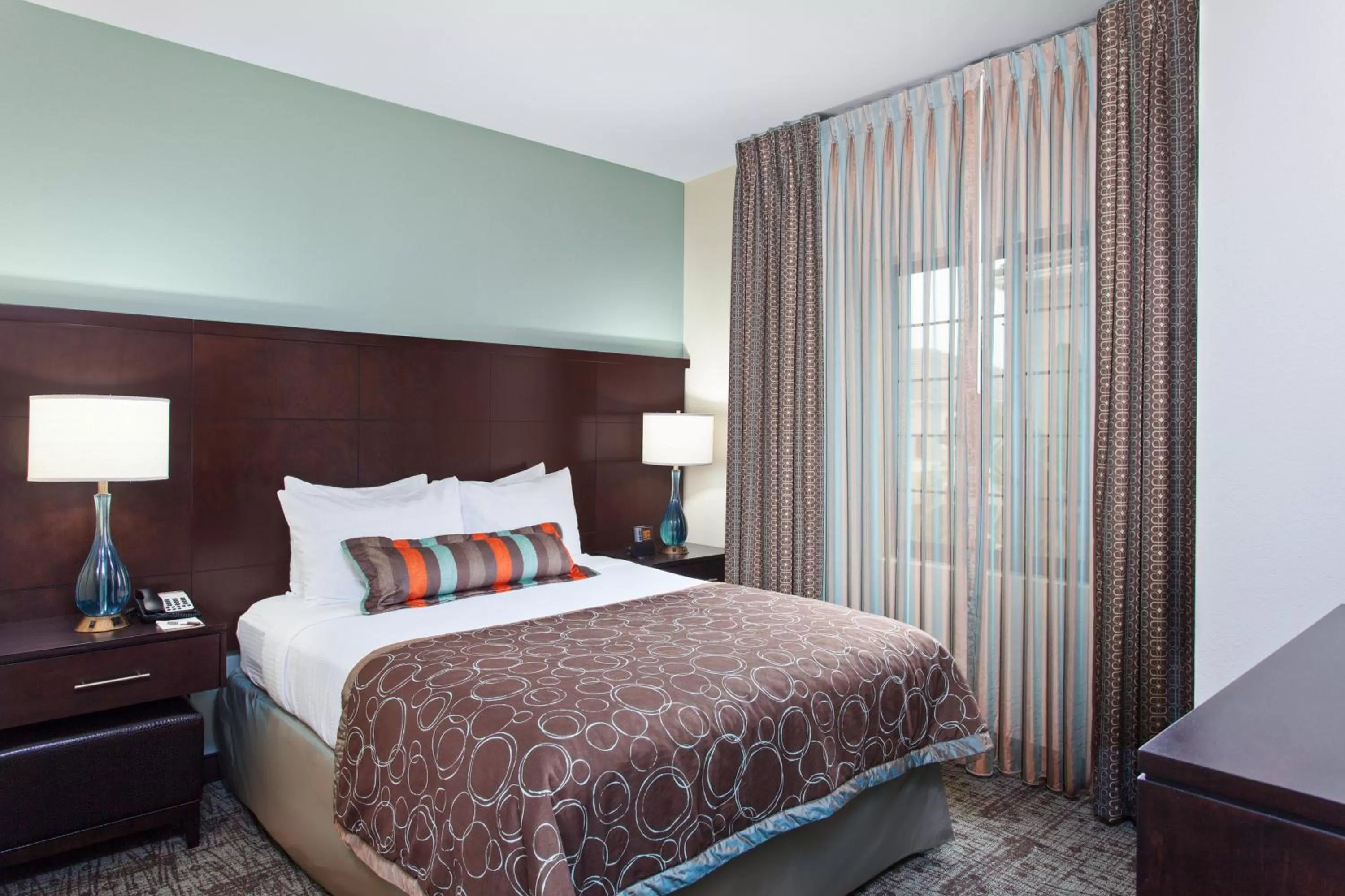 Photo of the whole room, Bed in Staybridge Suites Irvine East/Lake Forest by IHG