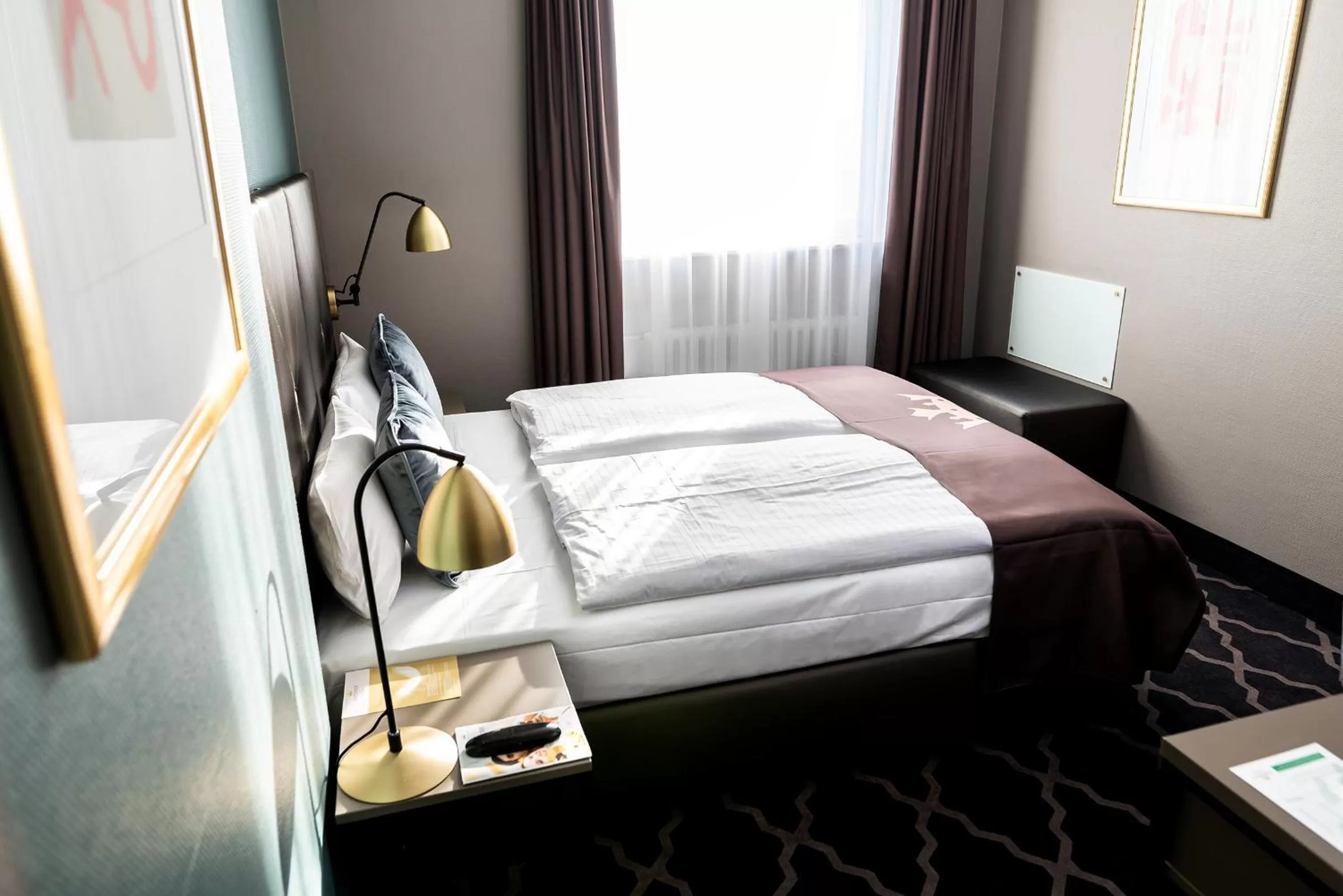 Photo of the whole room, Bed in Hotel Kaiserhof