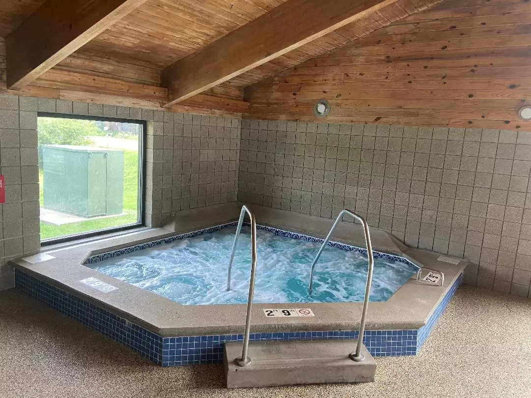 Hot Tub in AmericInn by Wyndham Ames