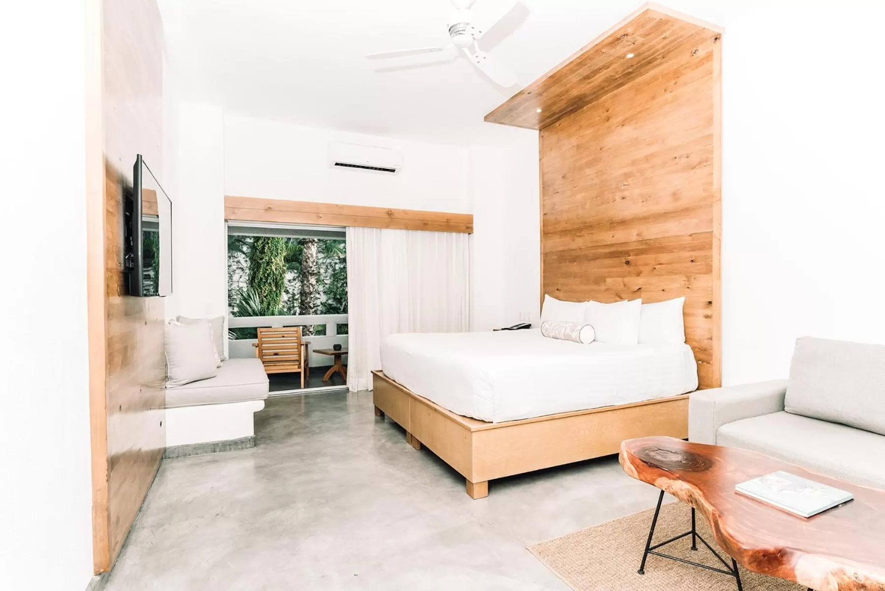 Bed in Bahia Hotel & Beach House