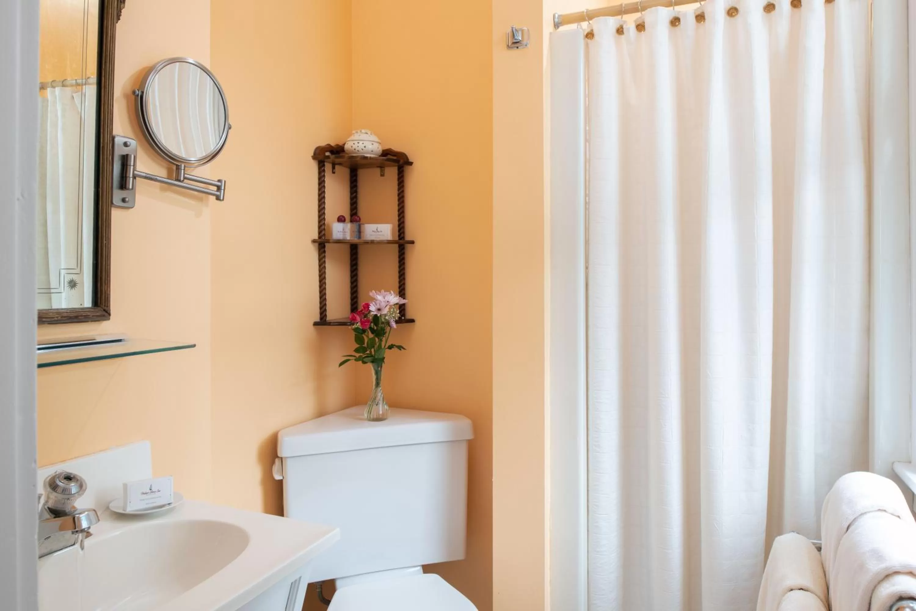 Bathroom in Palmer House Inn