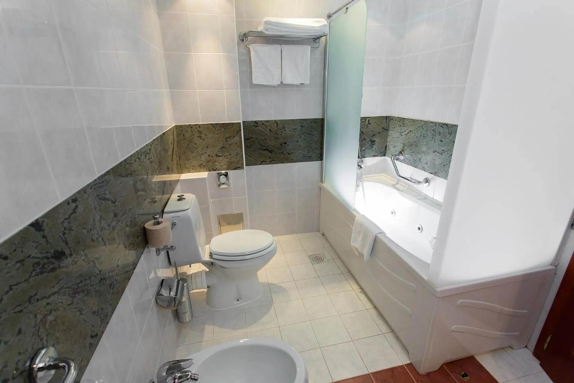 Toilet in Grand Hotel Bernardin