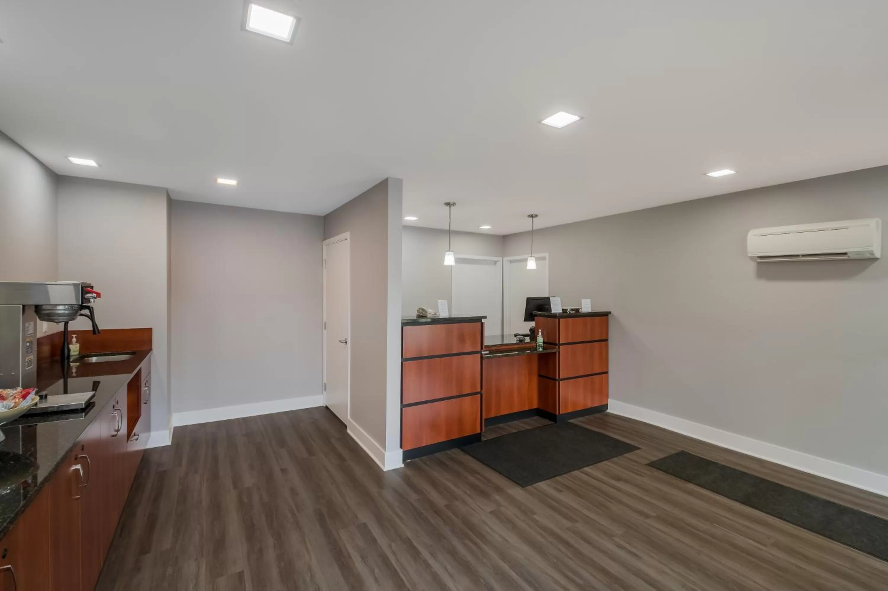 Lobby or reception in Americas Best Value Inn Farmington