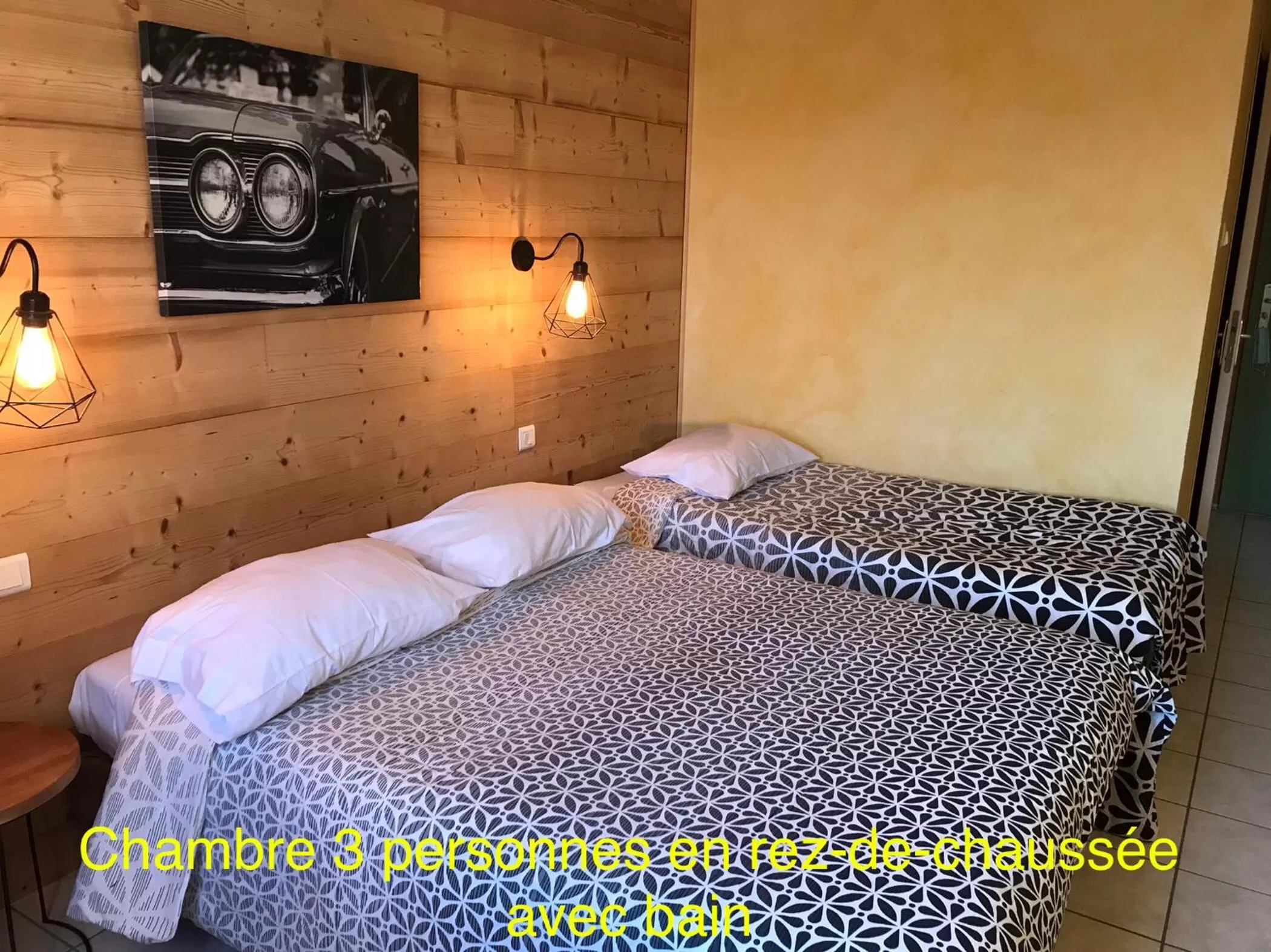 Photo of the whole room in Abel Hôtel