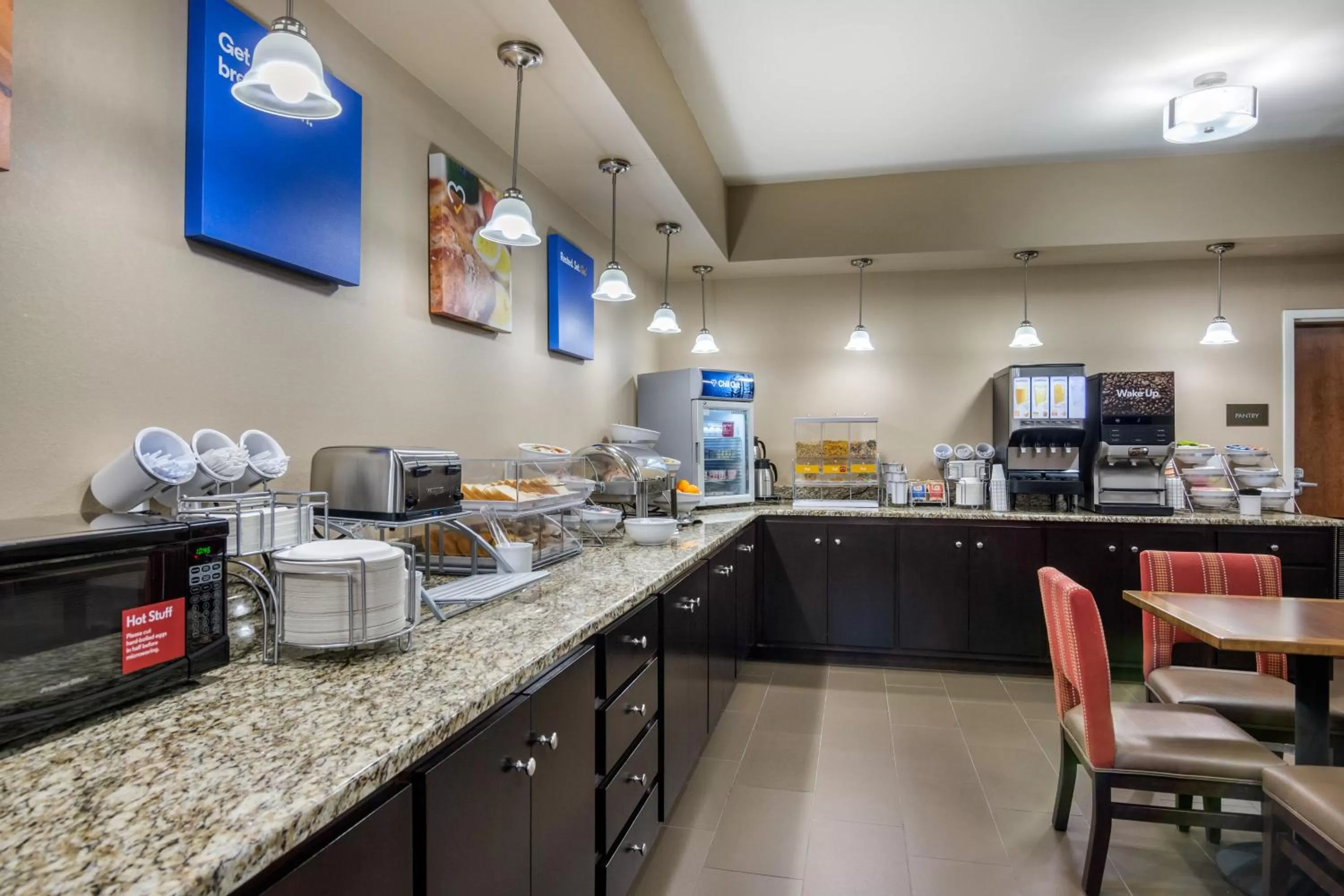 American breakfast in Comfort Inn South Chesterfield - Colonial Heights