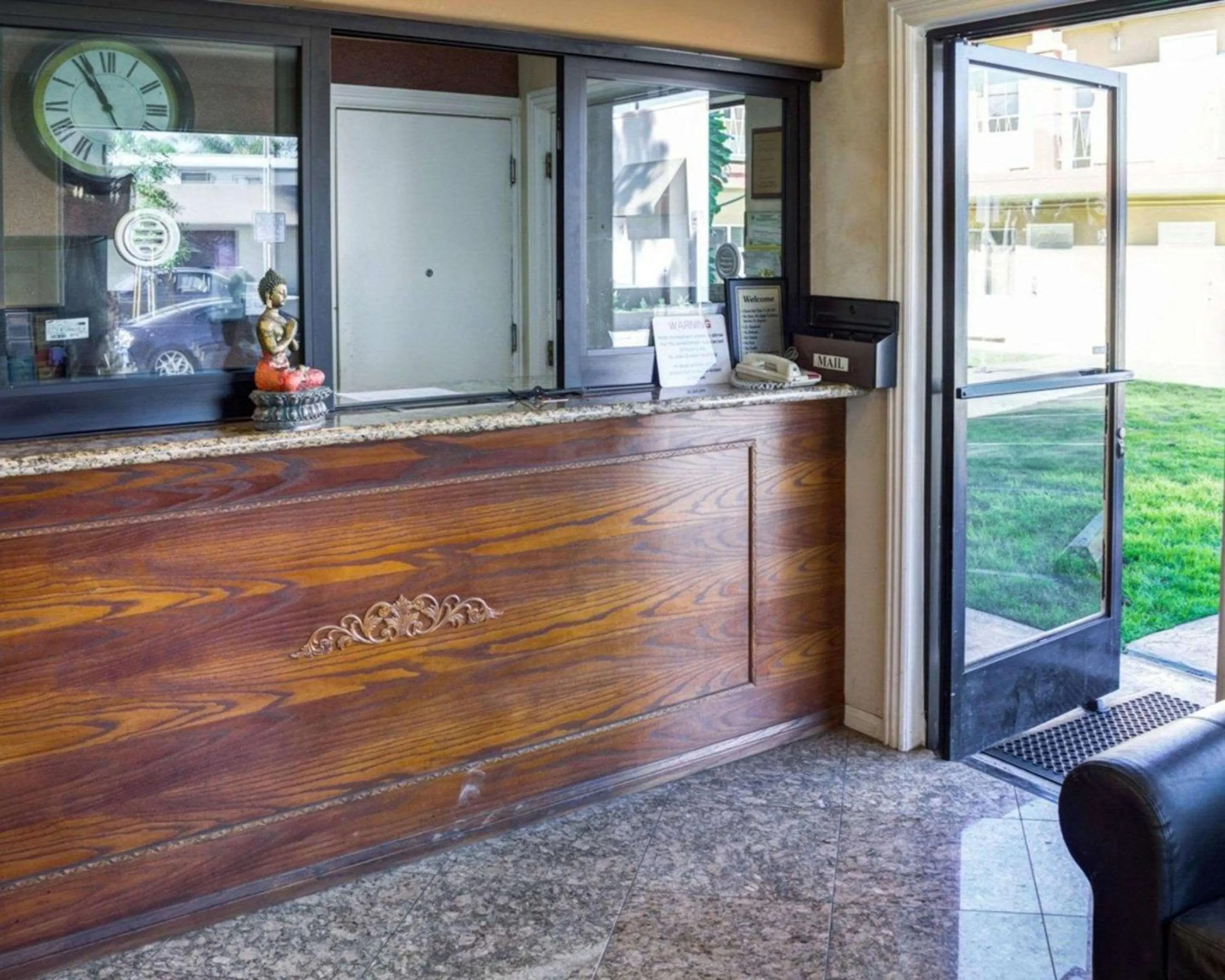 Lobby or reception in Rodeway Inn near Venice Beach