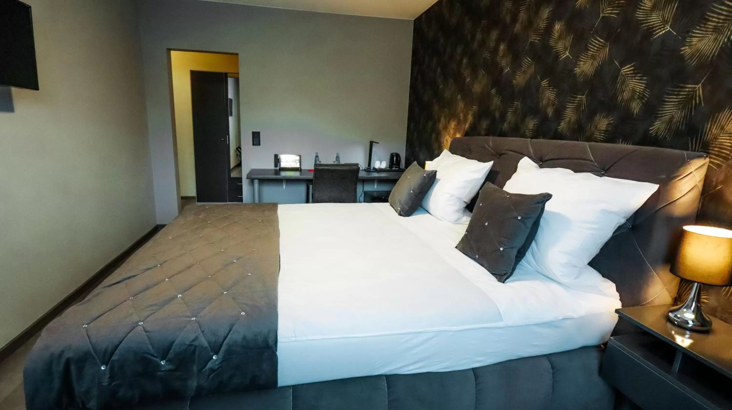 Photo of the whole room, Bed in DUA Hotel