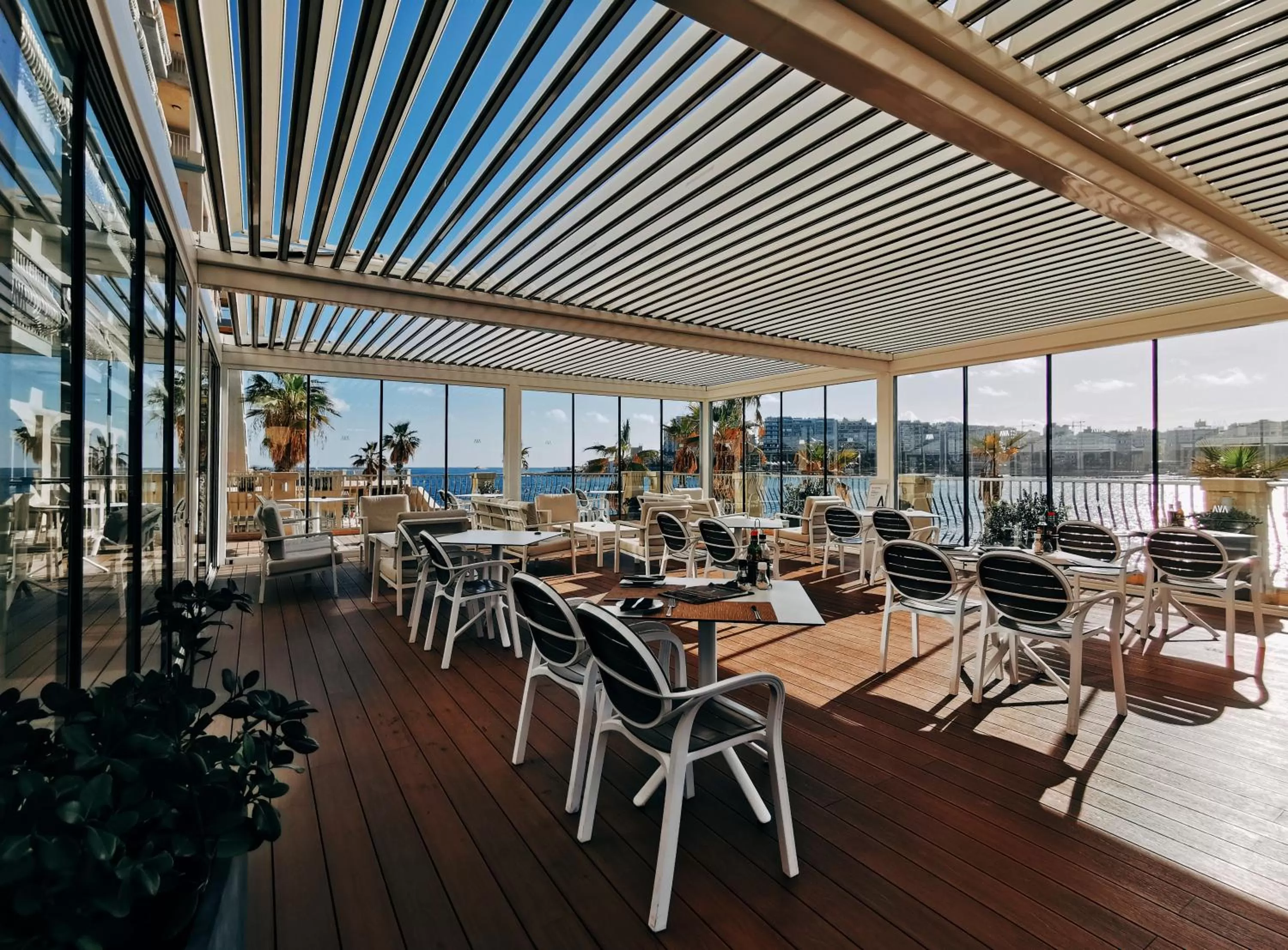 Restaurant/places to eat in Cavalieri Hotel Malta, a member of Radisson Individuals