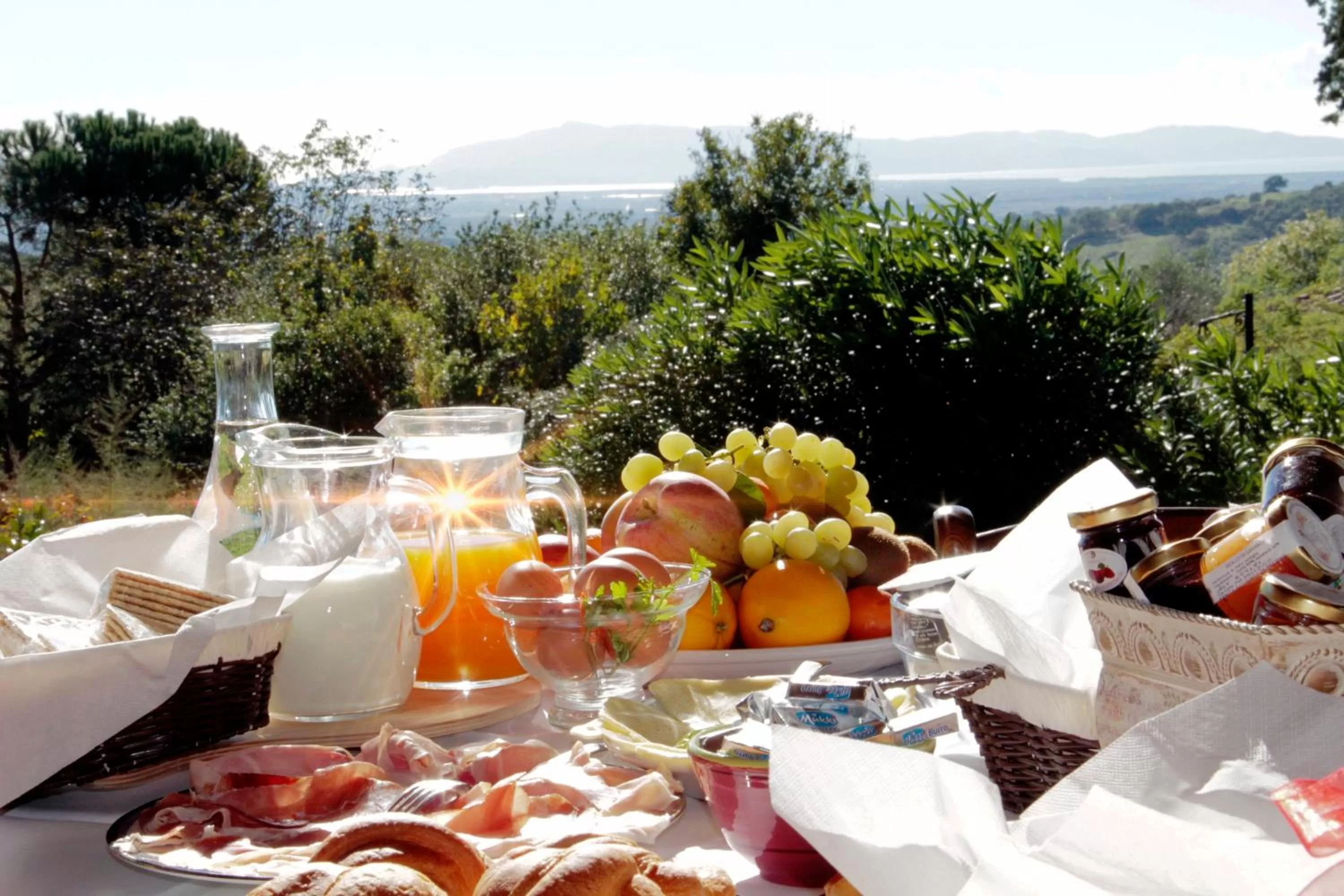 Buffet breakfast in Locanda Delle Mura Anna De Croy