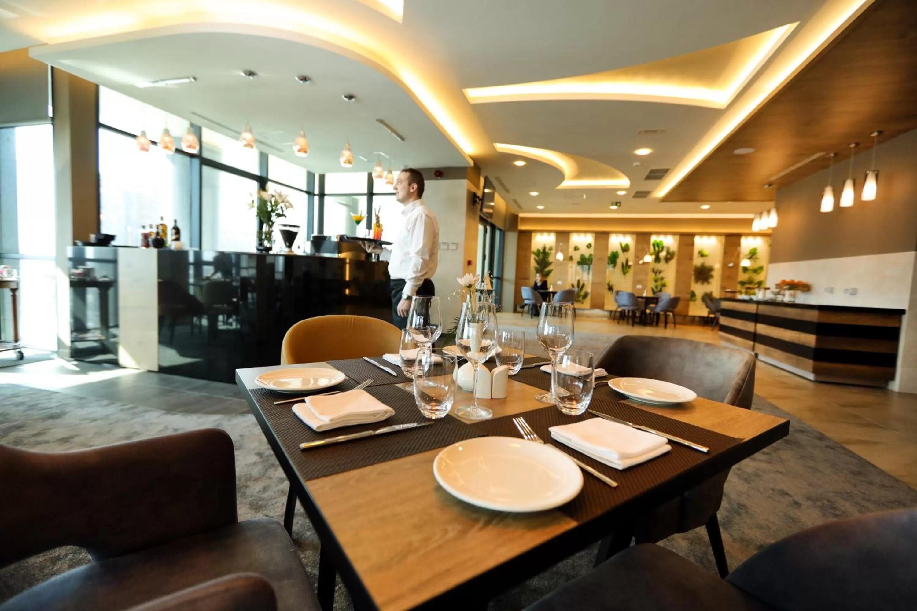 Restaurant/places to eat in Mercure Tetovo