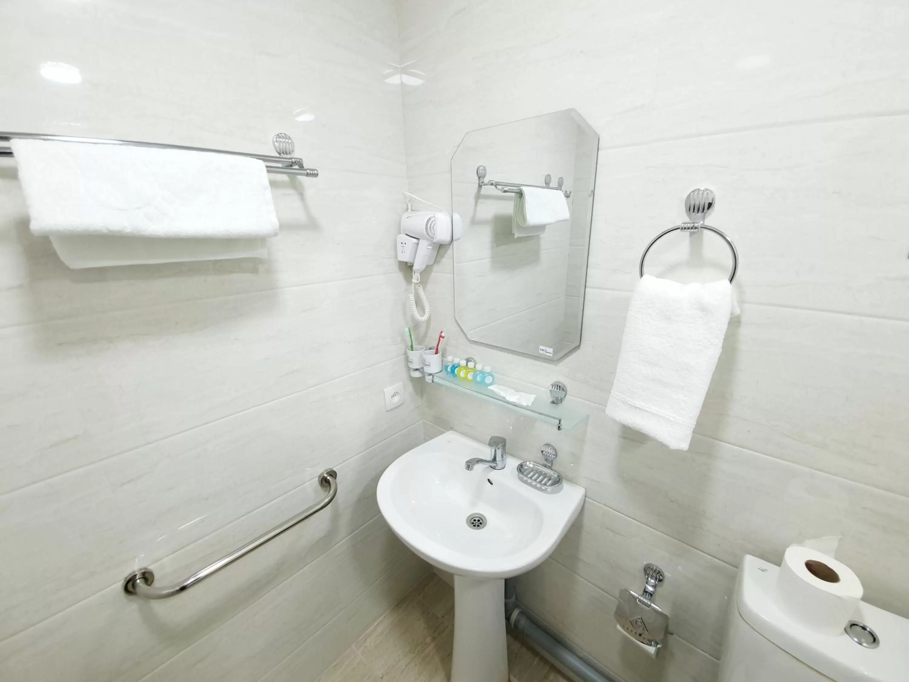 Triple Room with Balcony in Hotel Shosh Boutique