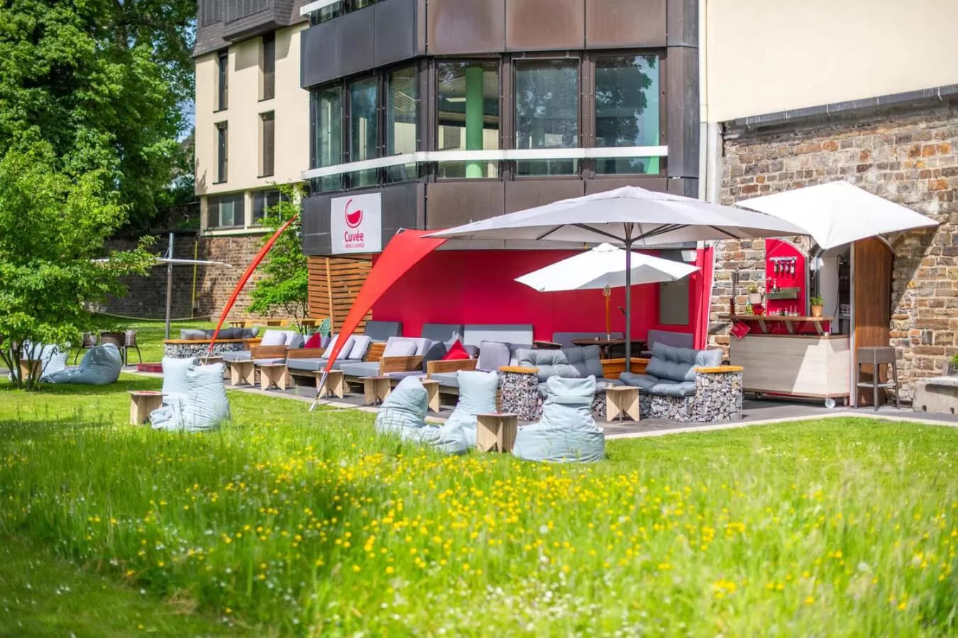 Summer in Diehls Hotel