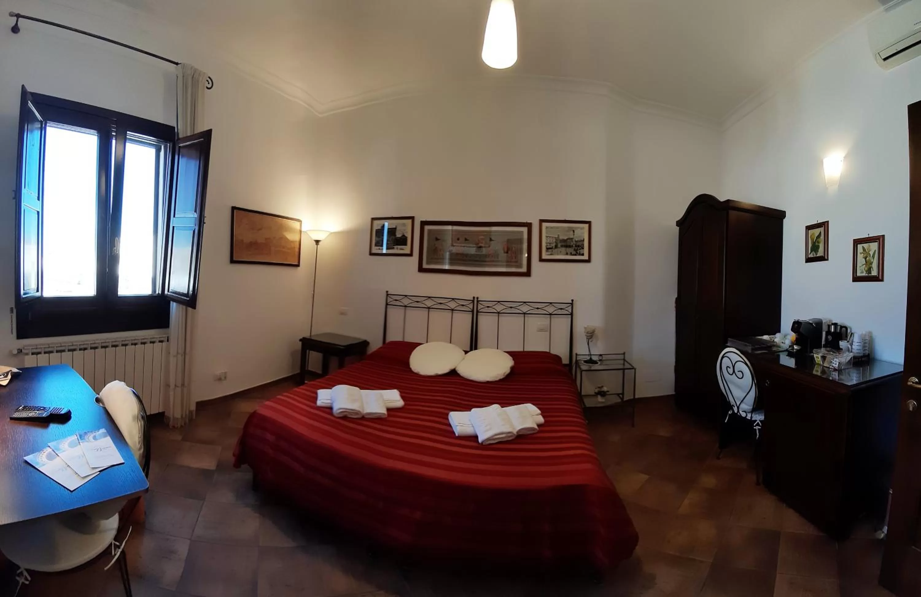 Photo of the whole room in B&B Corte Barocca