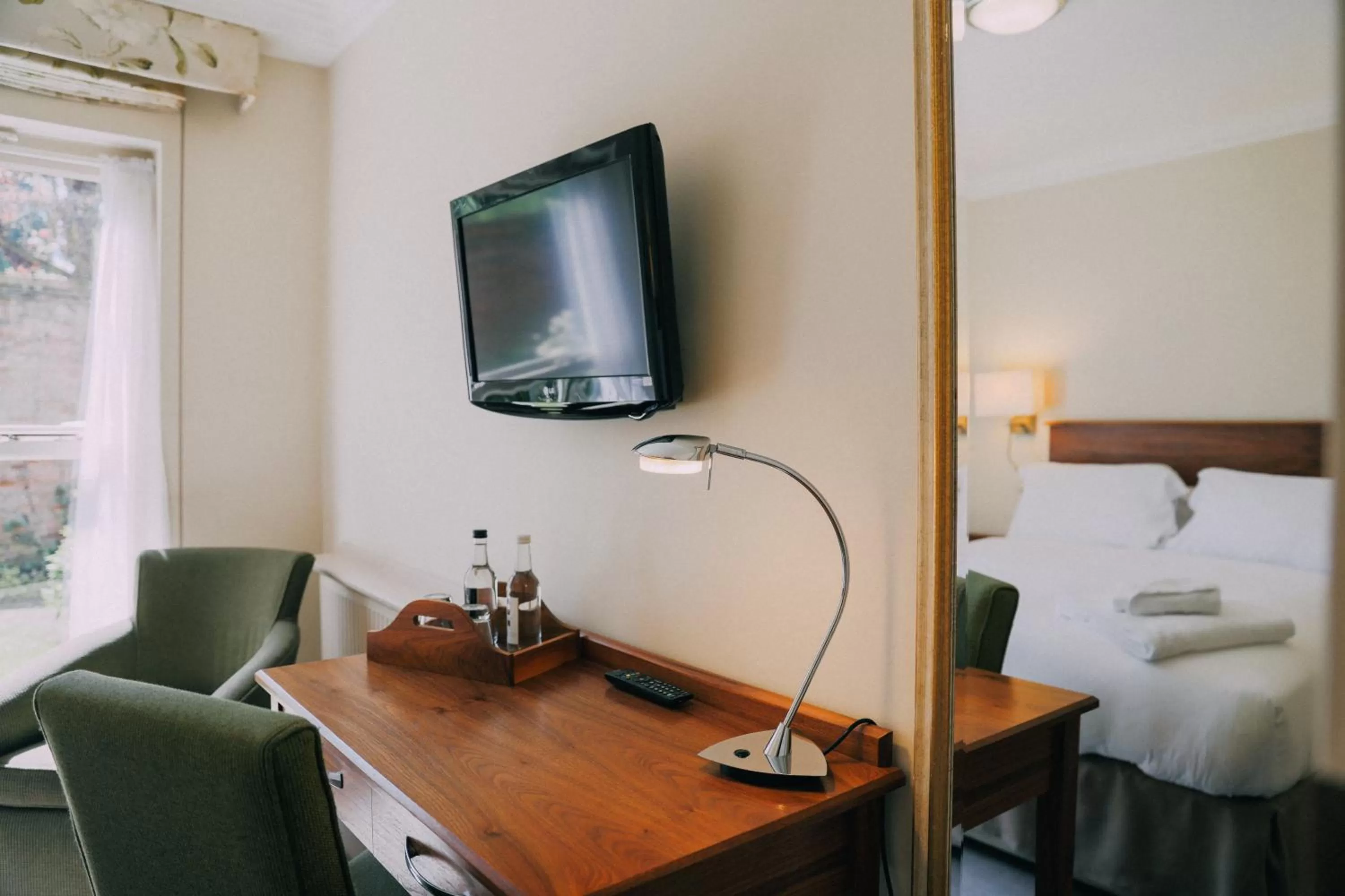 TV and multimedia, Bed in The Woburn