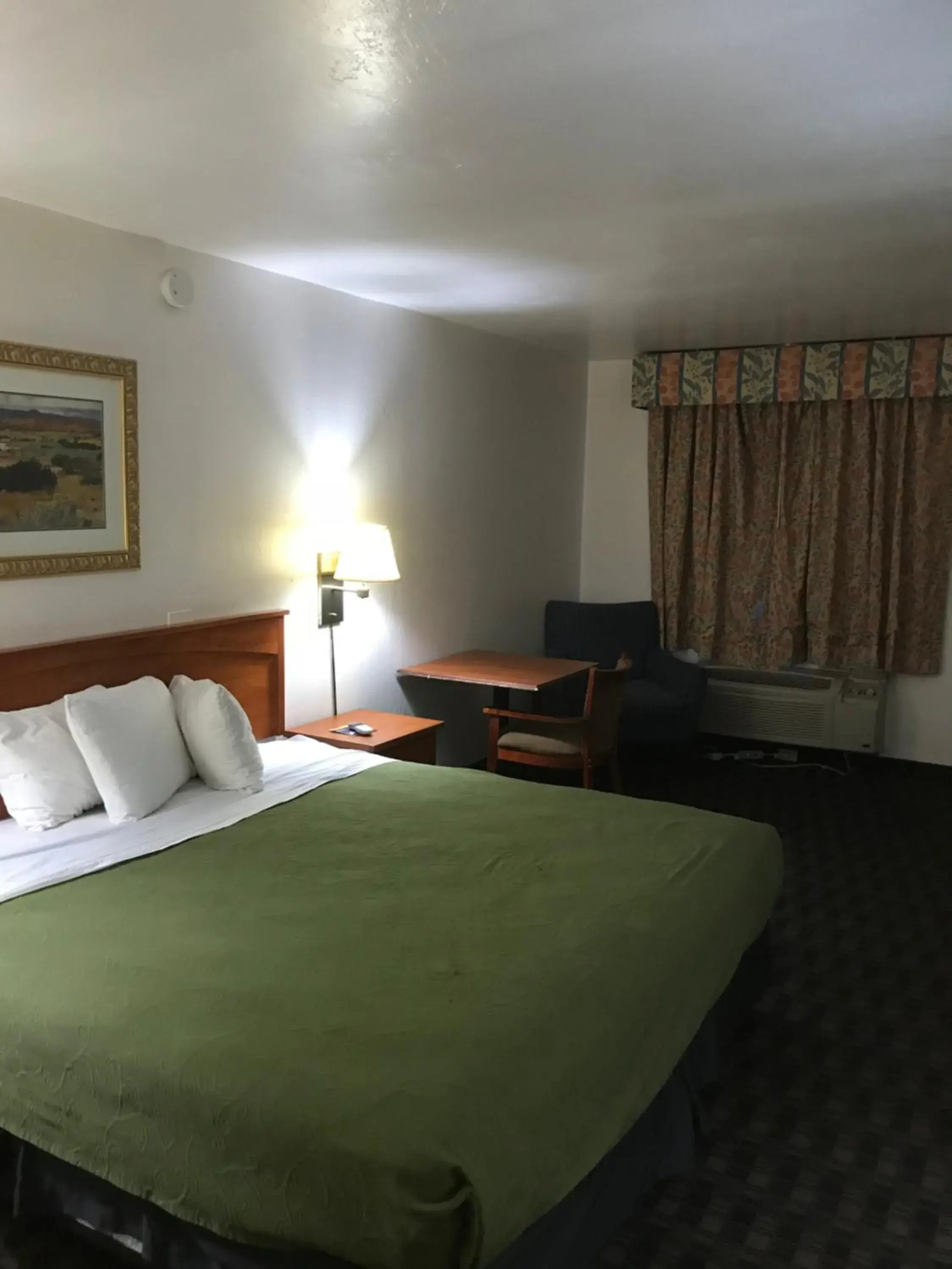 Standard King Room in Extend-a-Suites Phoenix Standard King Room in Extend-a-Suites Phoenix