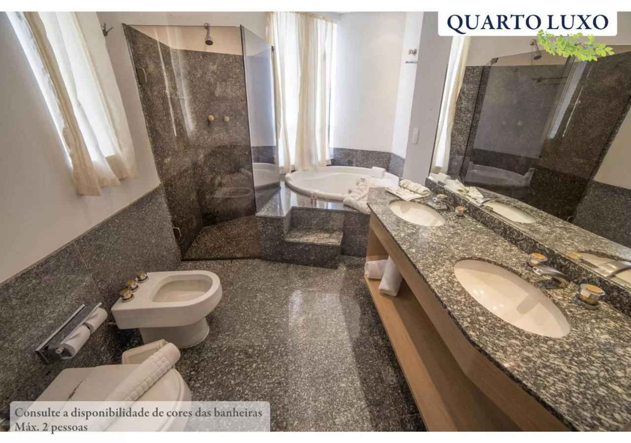 Bathroom in Hotel Ema Palace