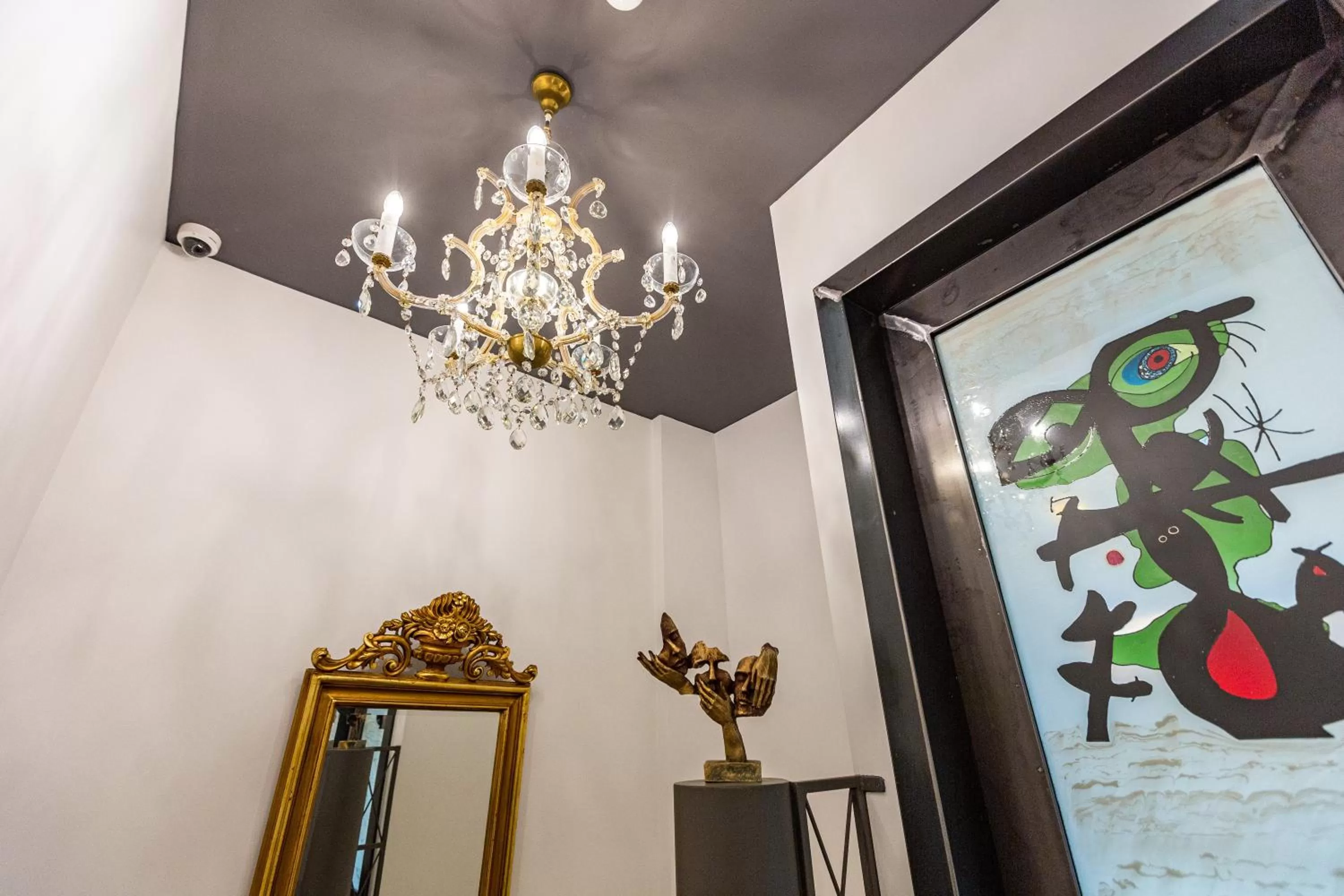 Decorative detail in Villa Pera Suite Hotel