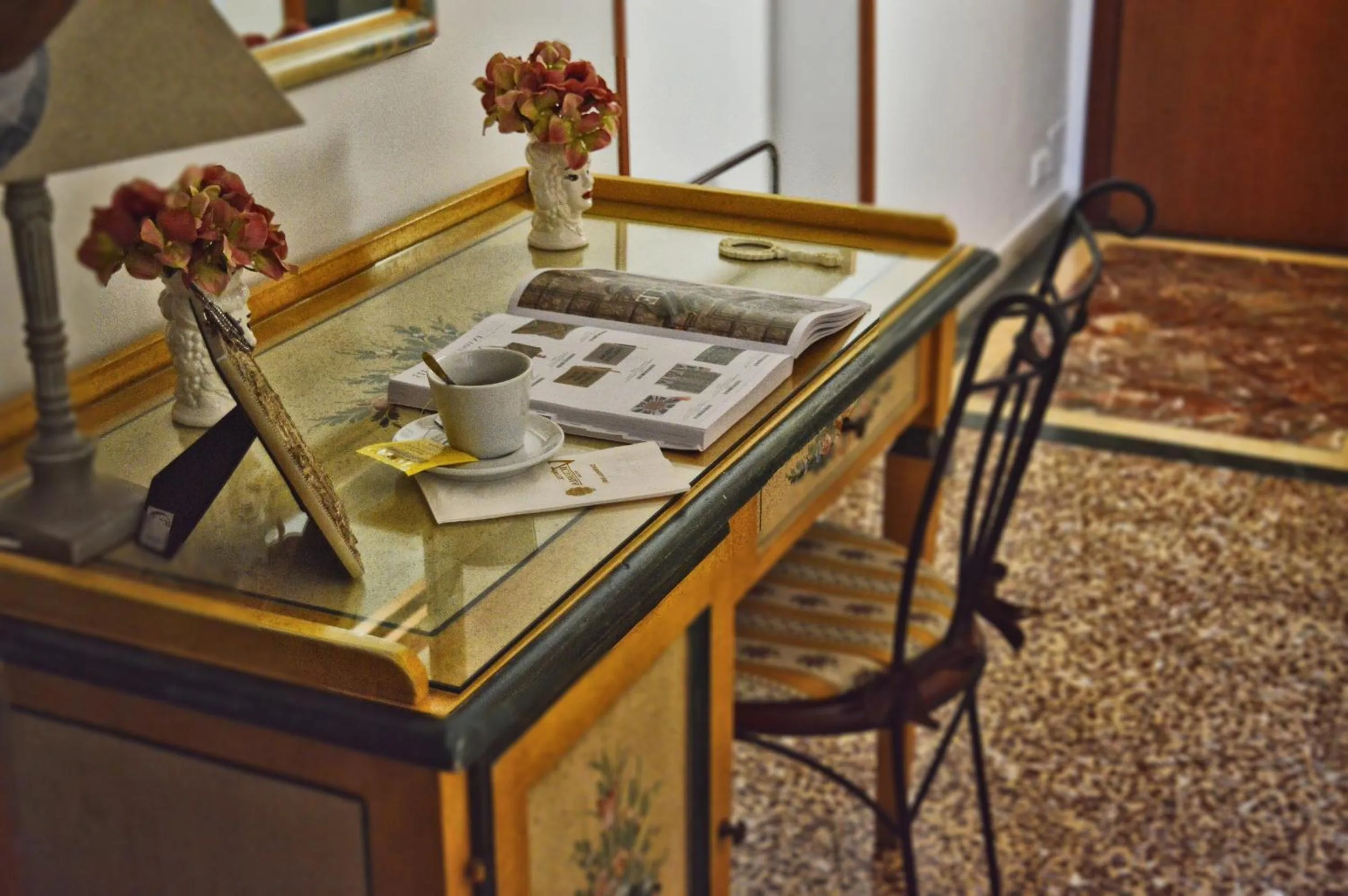 Coffee/tea facilities in Hotel Victoria