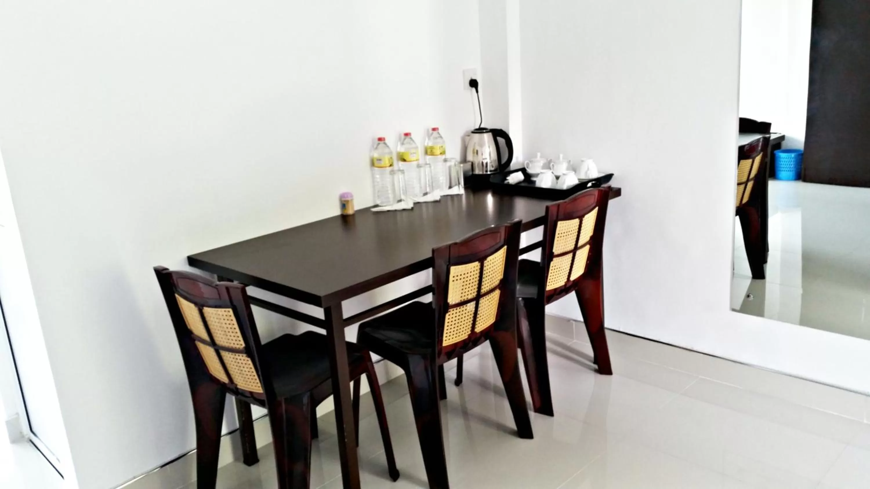 Dining Area in Mahaweli View Inn