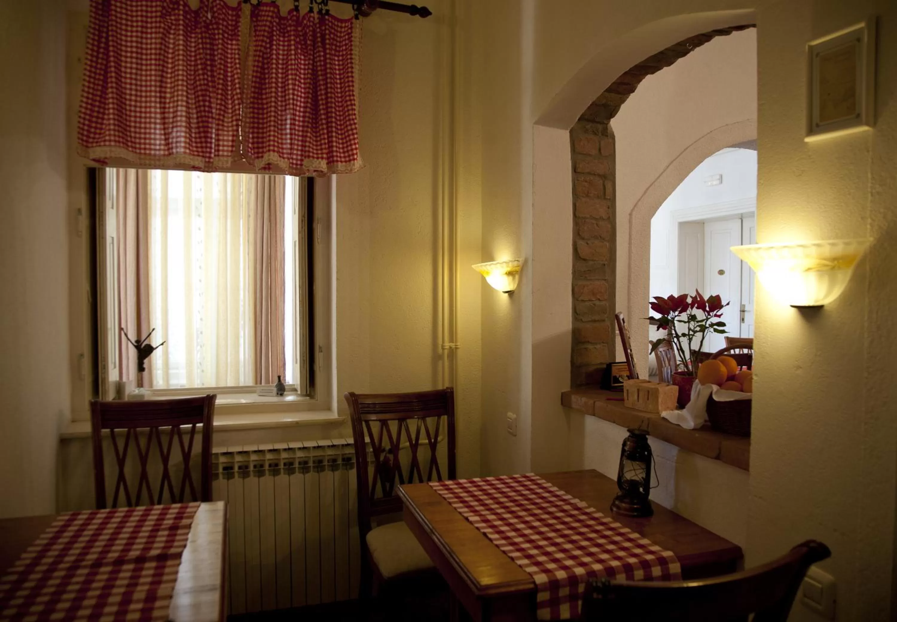 Food and drinks, Restaurant/Places to Eat in Maksimilian Osijek