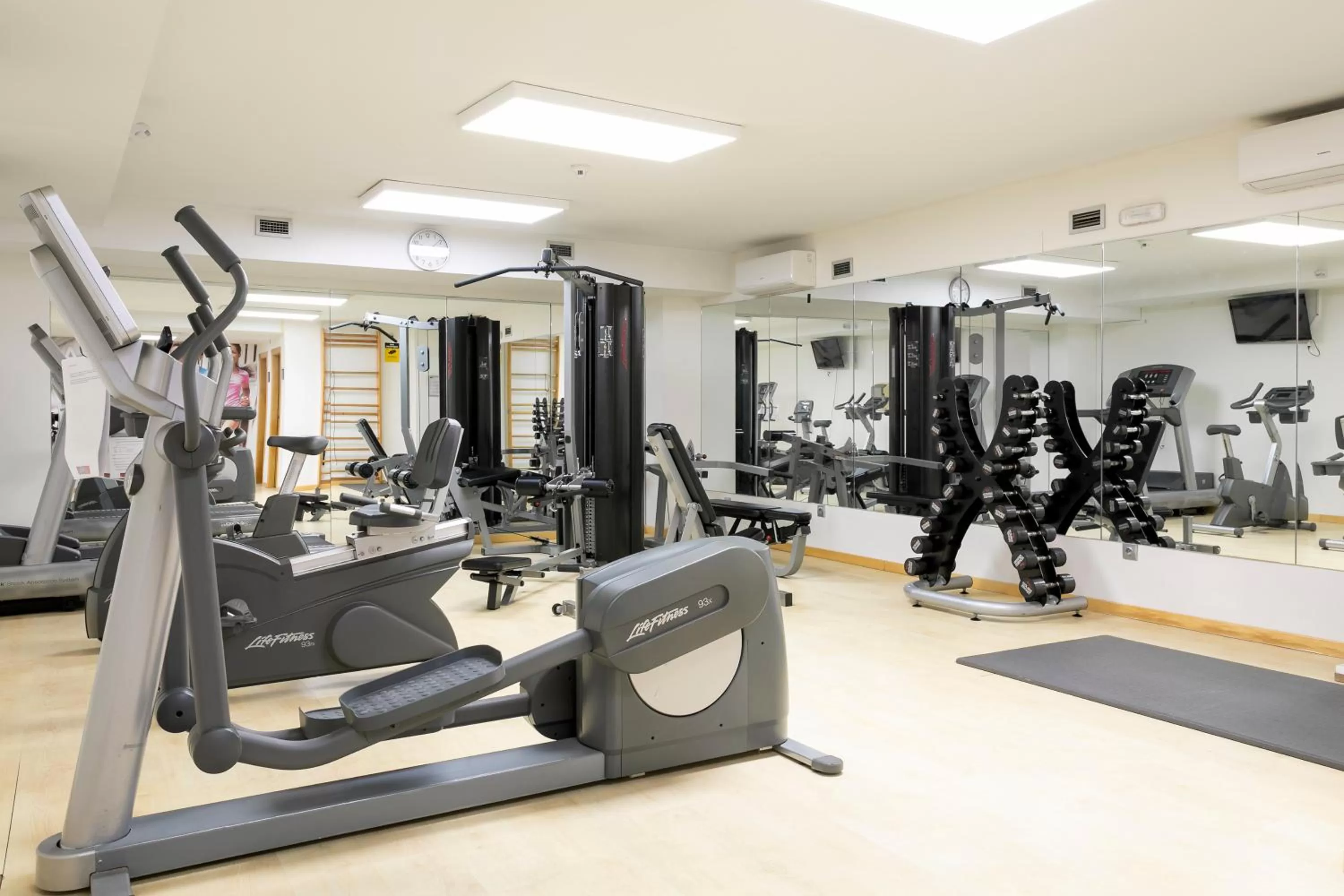 Fitness centre/facilities in Sol Port Cambrils Hotel