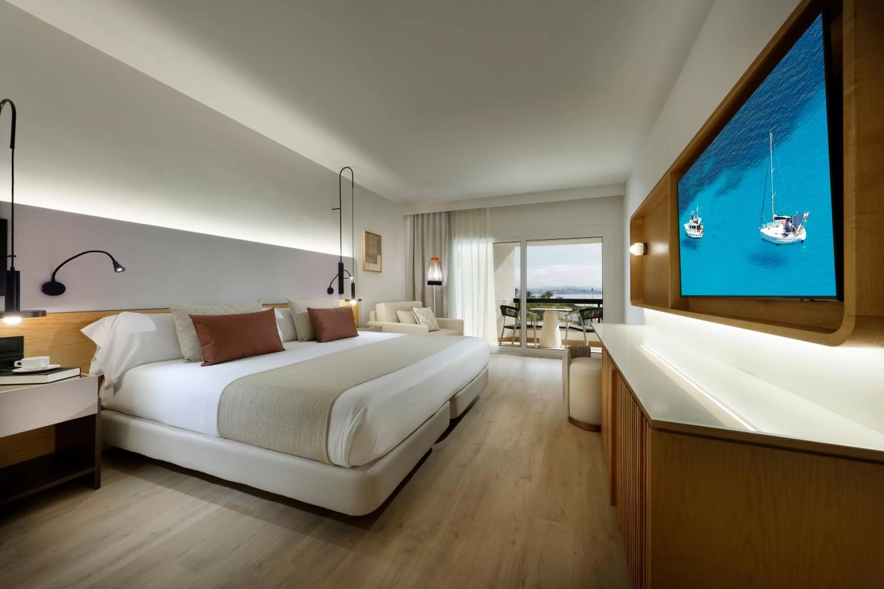 Bedroom, Bed in Grand Palladium Select Palace Ibiza - All Inclusive