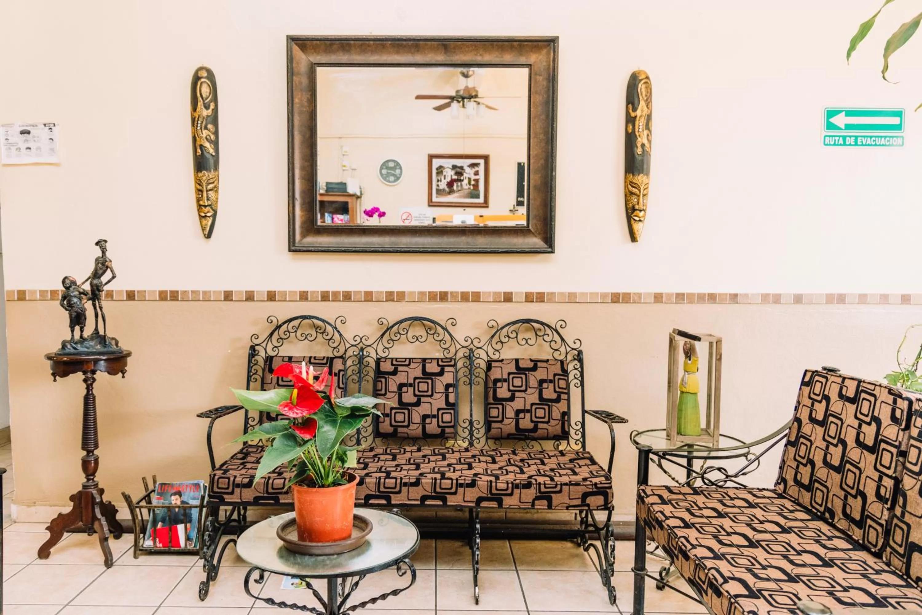 Living room in Hotel Cervantino