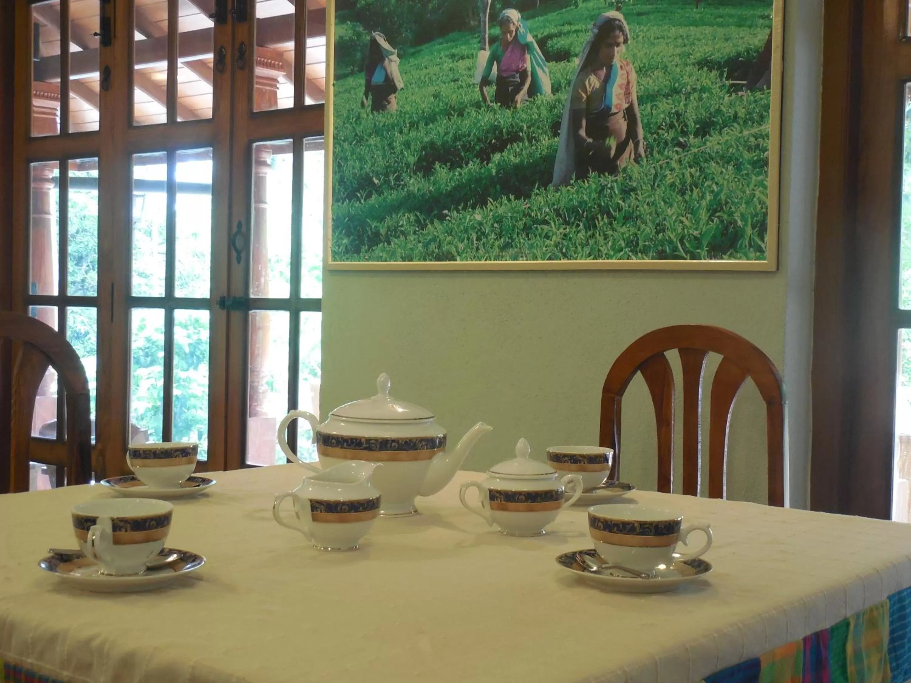 Property building, Restaurant/Places to Eat in Le leopard d 'argent