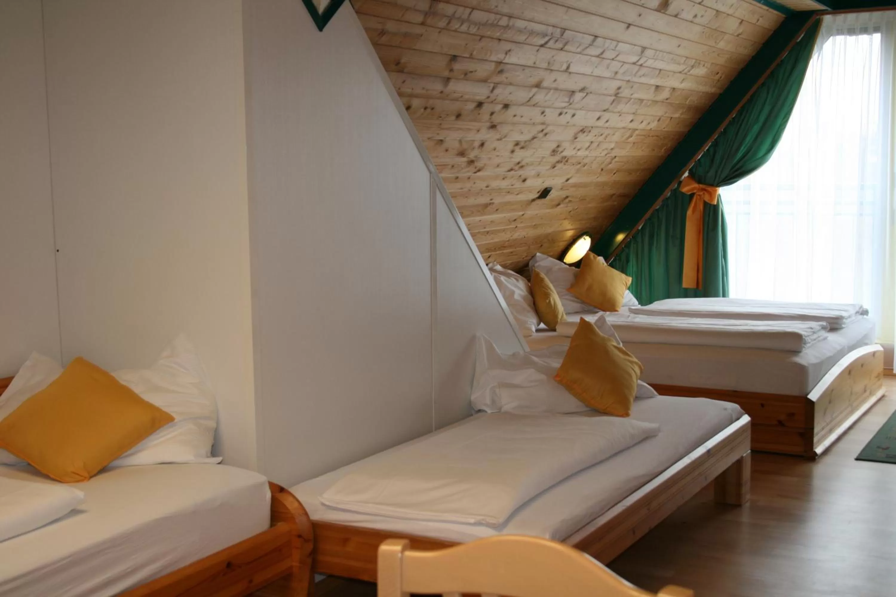 Bed in Hotel Asperner Löwe