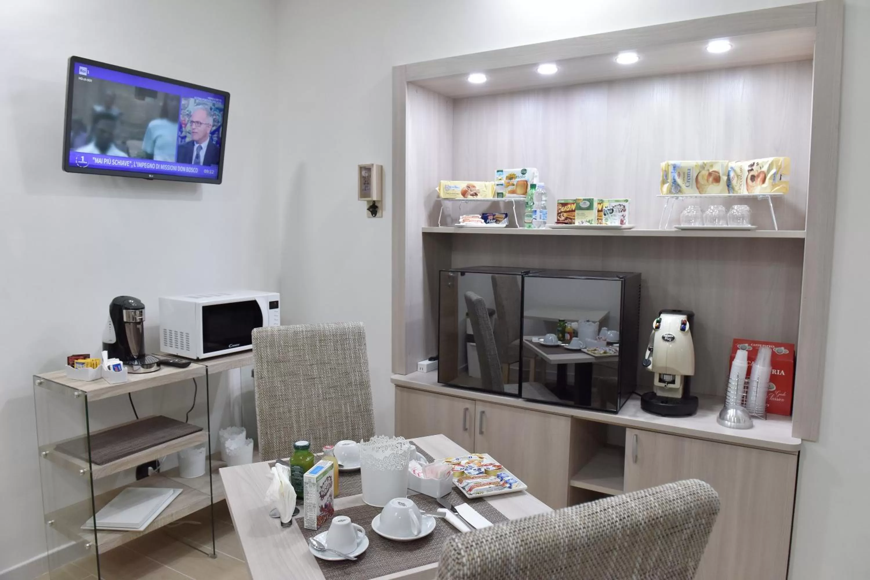 Coffee/tea facilities in Bed And Breakfast Garibaldi54