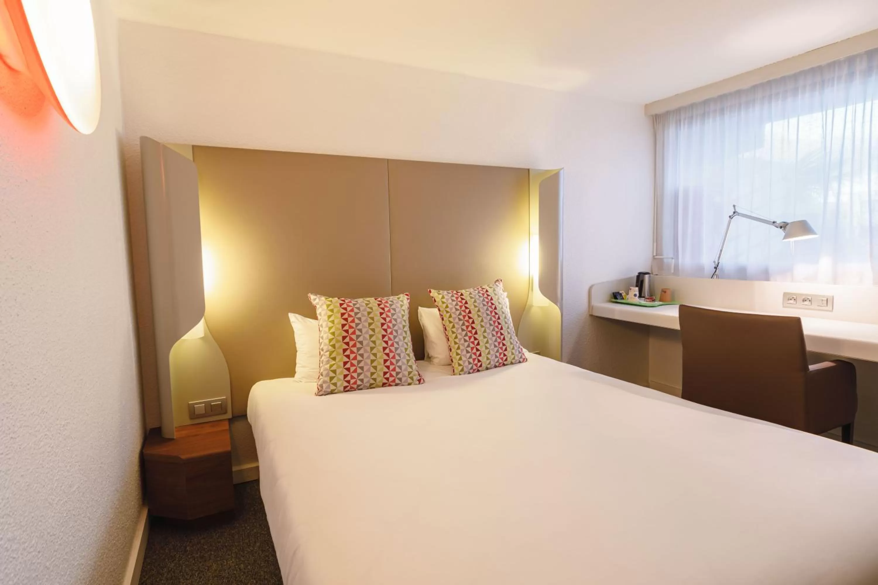 Bedroom, Bed in Campanile NATURE - Lyon Est Bron Eurexpo