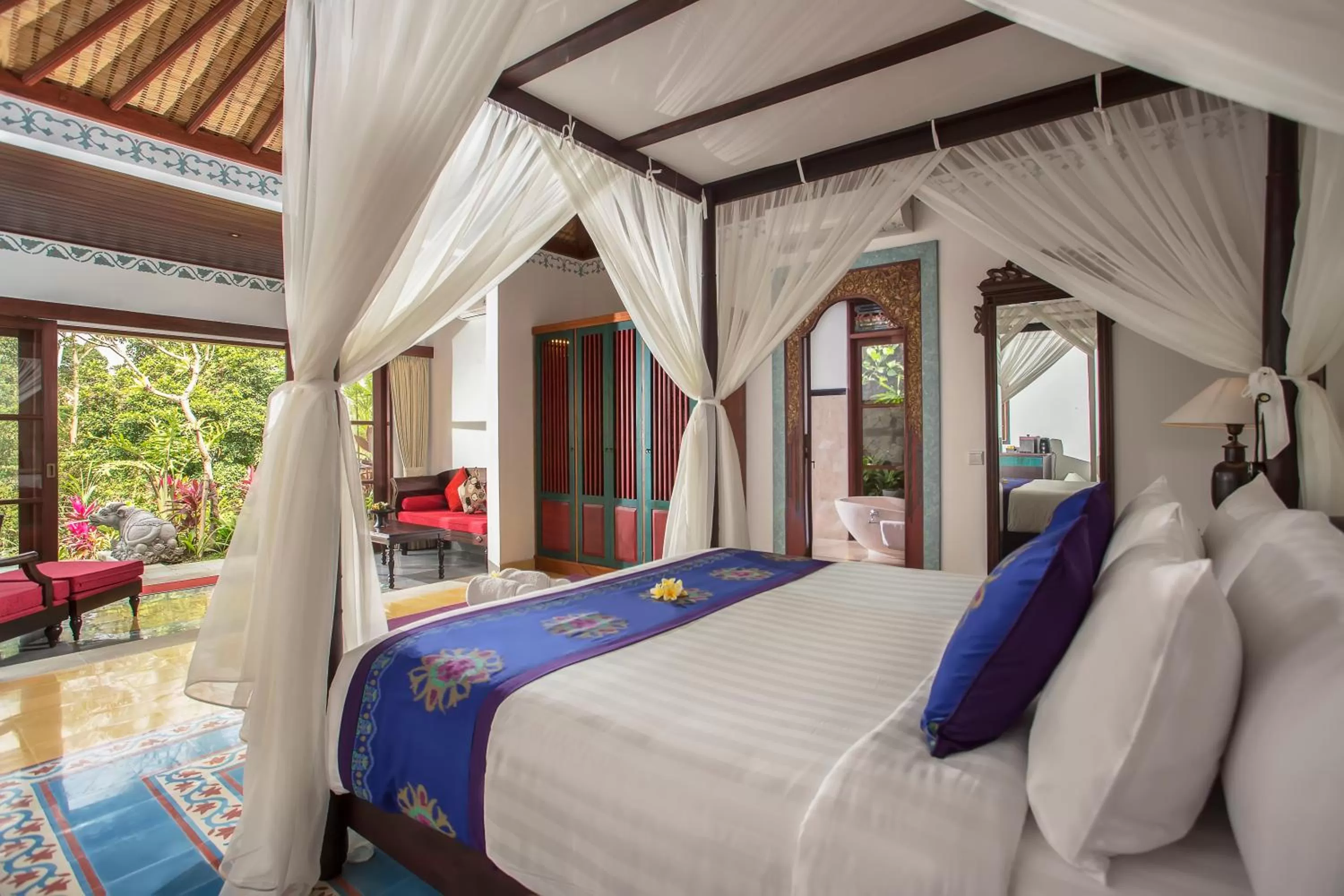 Bed in Dwaraka The Royal Villas