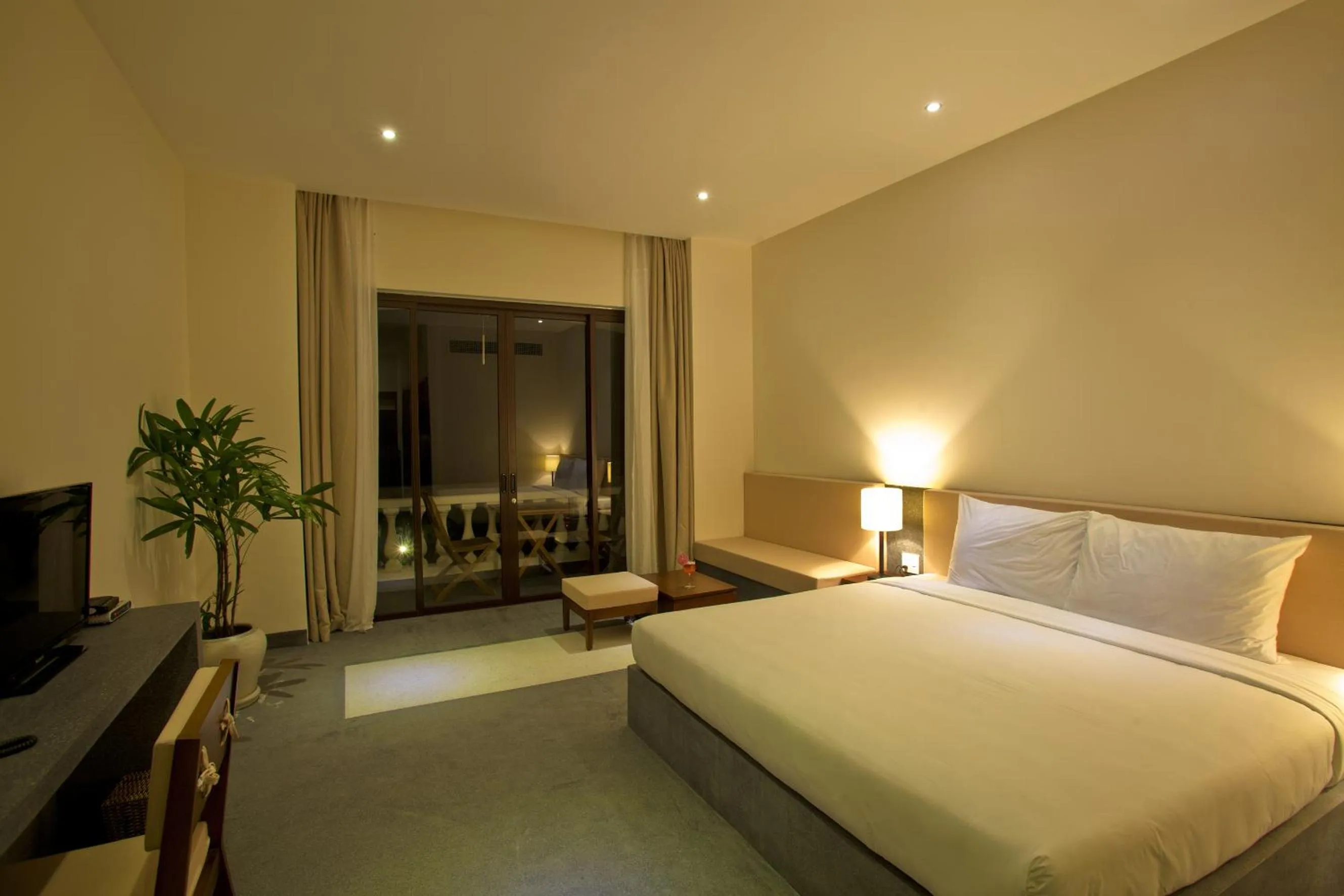 Night, Bed in Palm View Villa