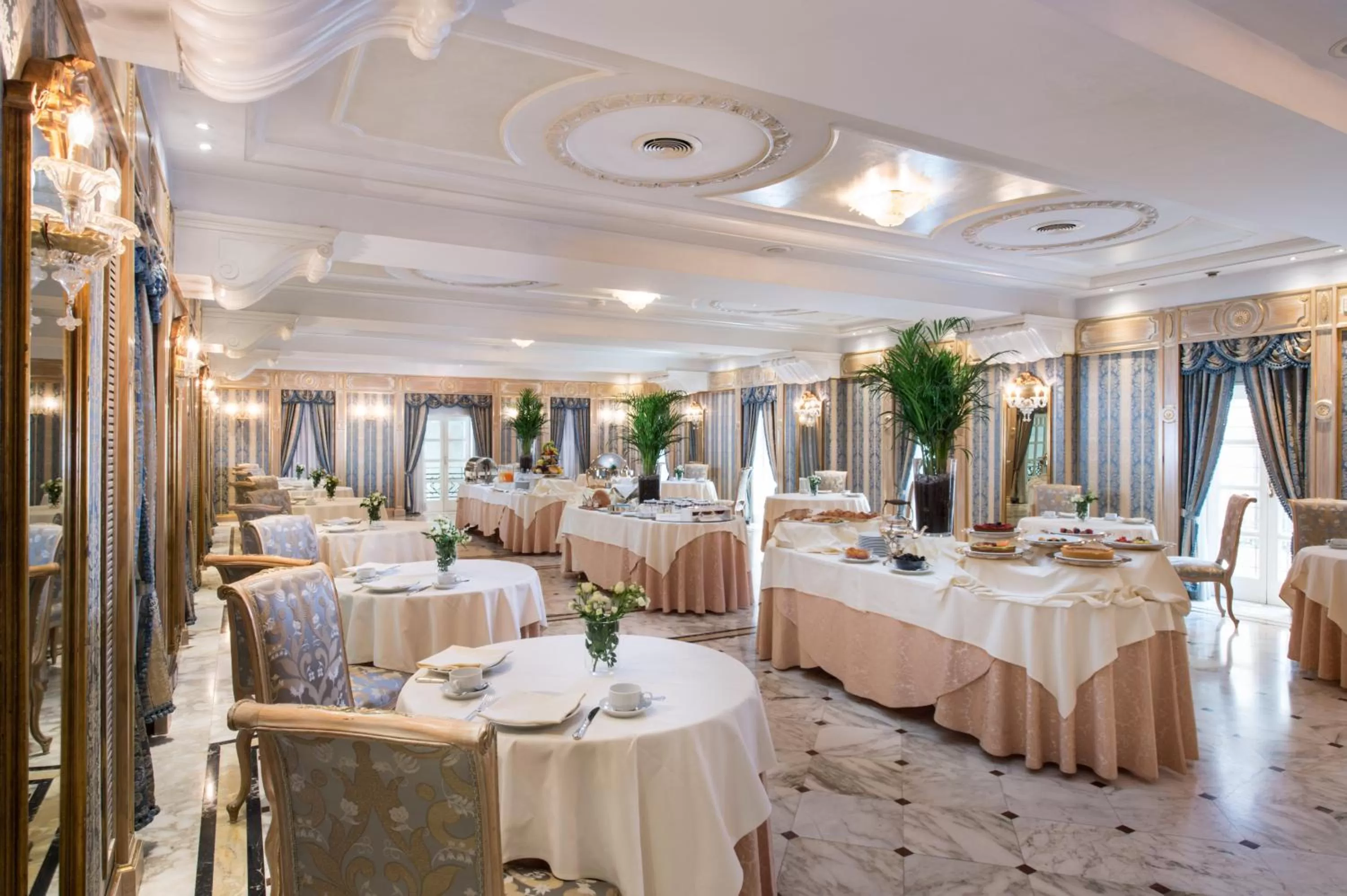 Restaurant/places to eat in Grand Hotel Des Bains