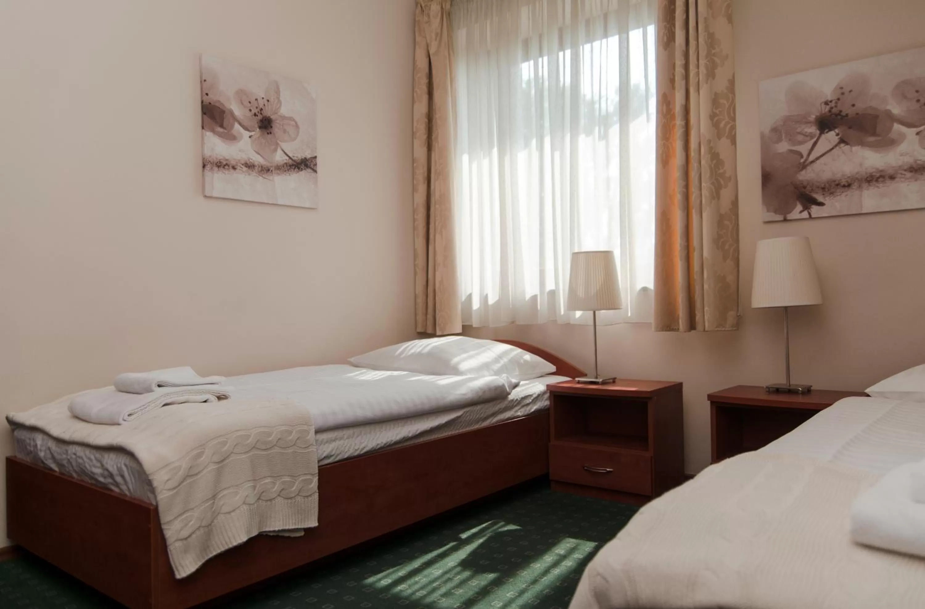 Photo of the whole room, Bed in Willa Pory Roku