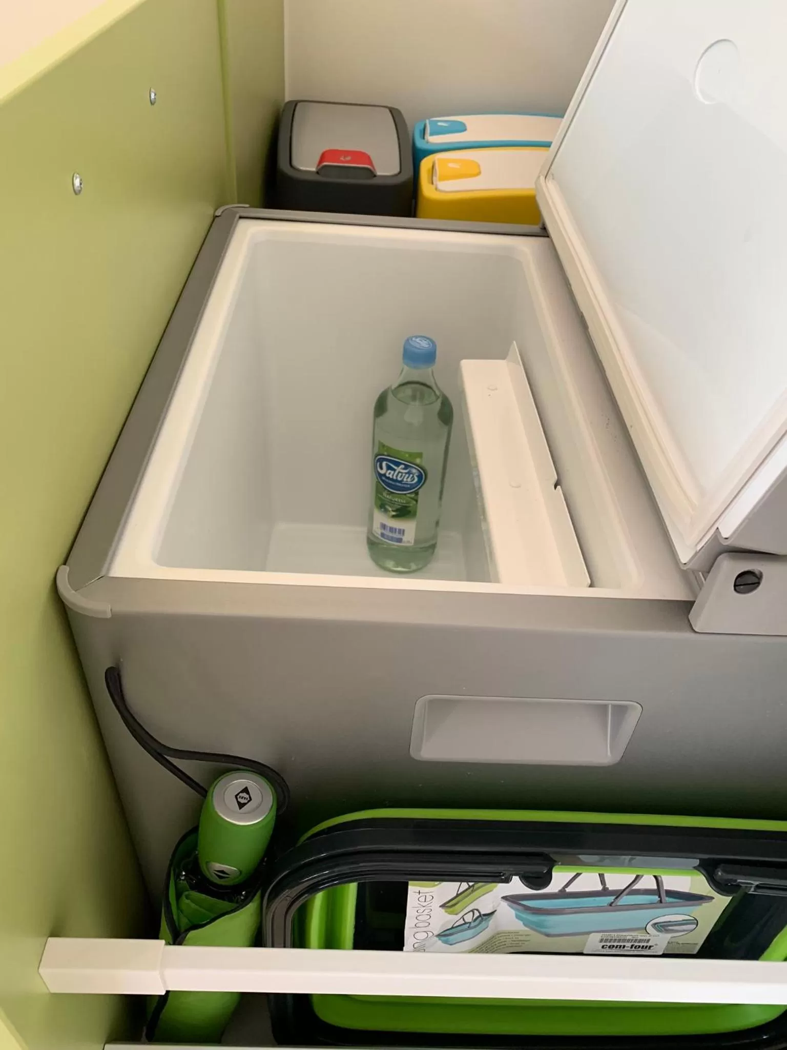 Kitchen or kitchenette, Bathroom in Park-Lodge Am Rohrbusch