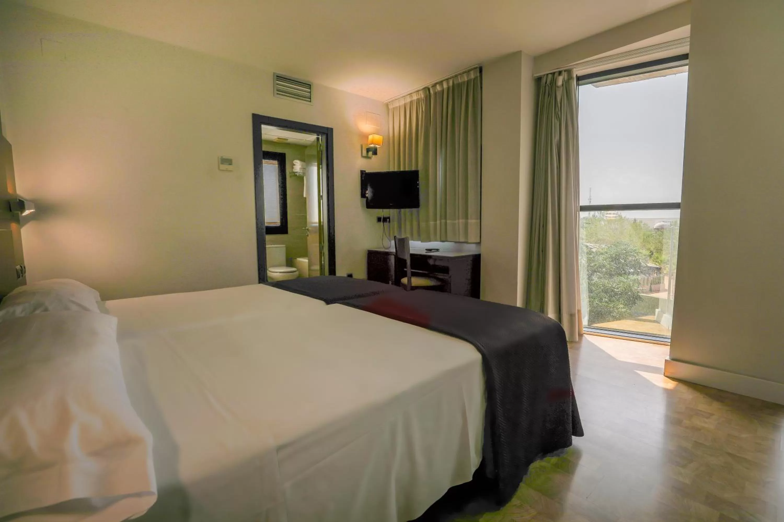 TV and multimedia, Bed in YIT Conquista de Granada