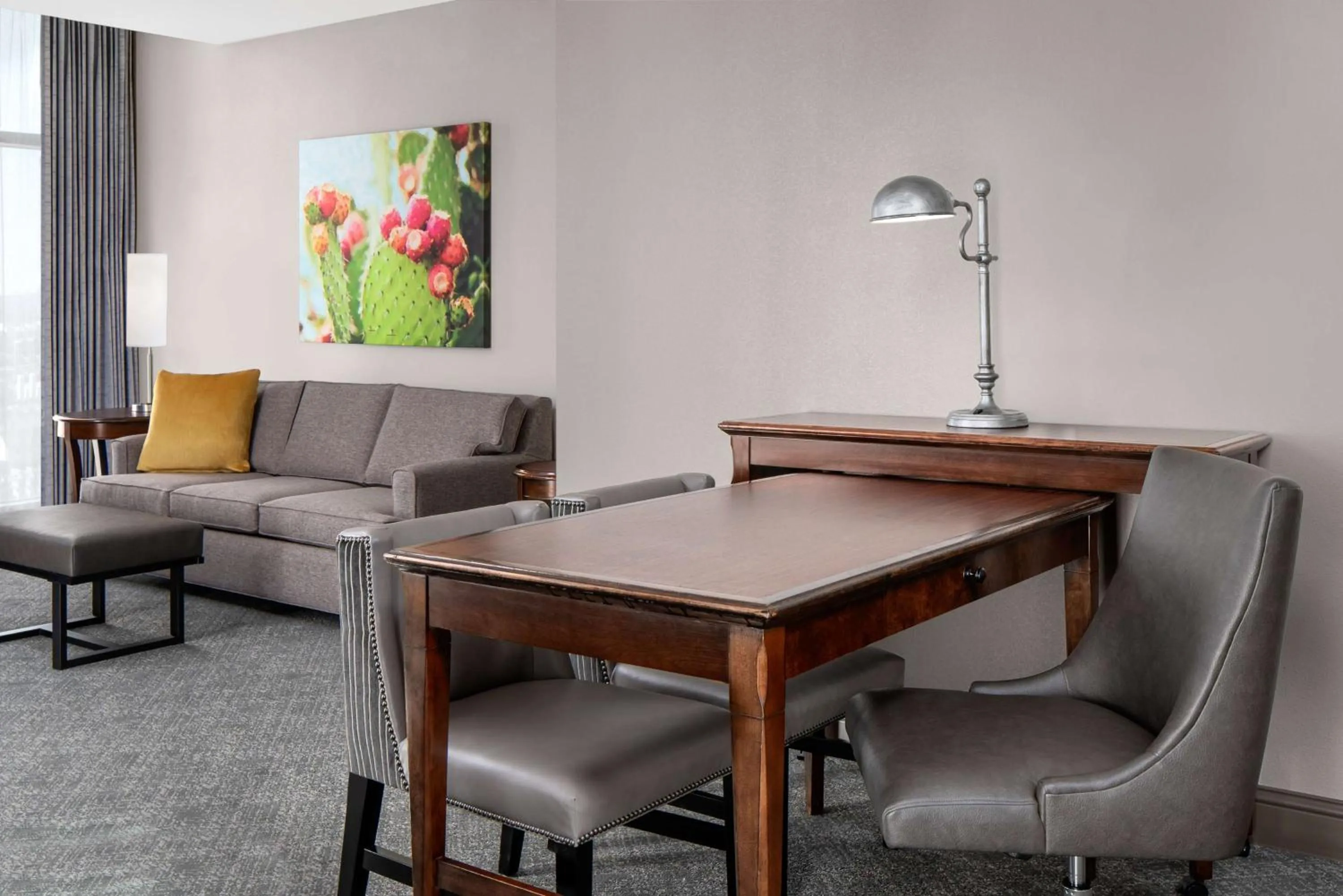 Bedroom in Embassy Suites San Antonio Riverwalk-Downtown