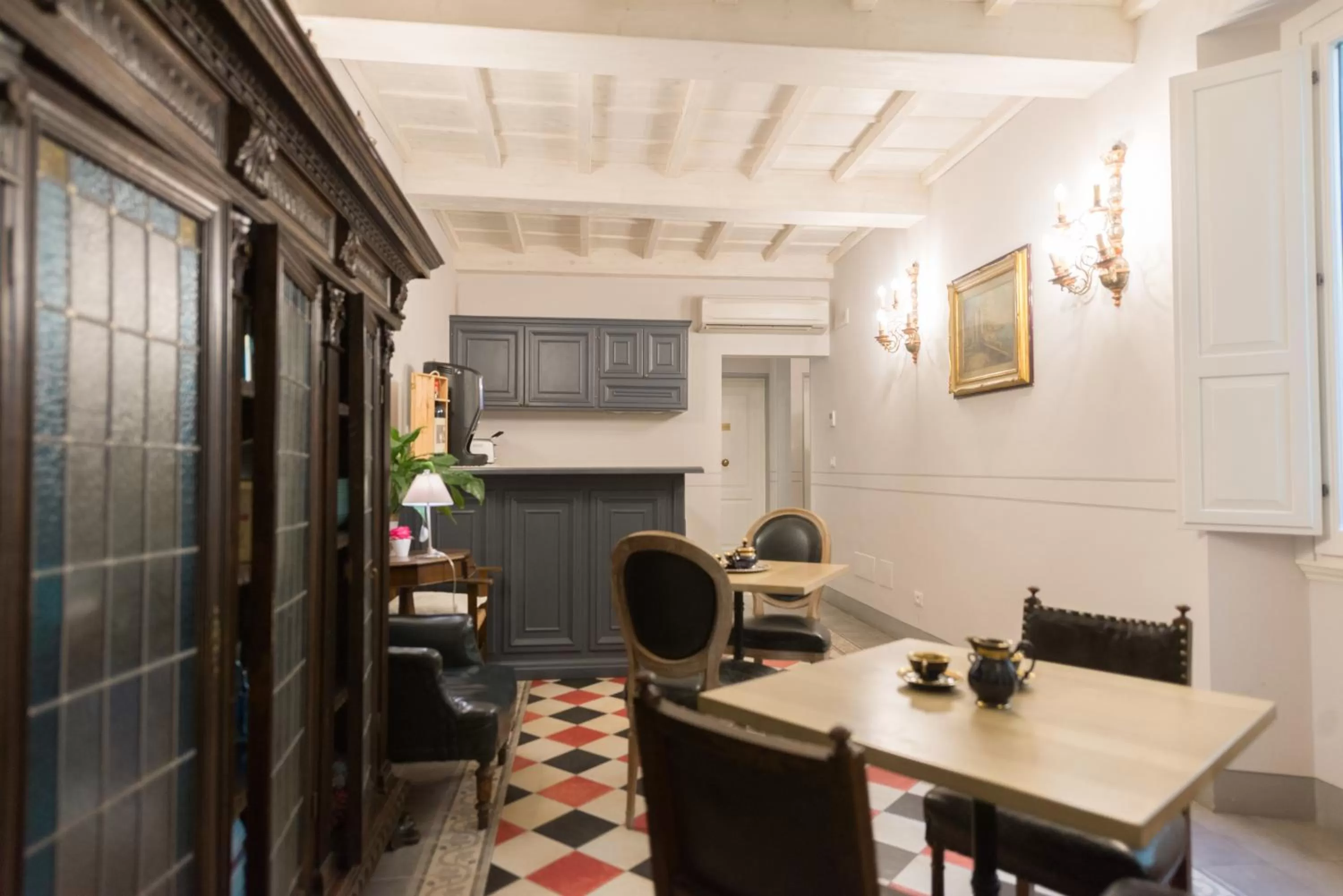 Communal lounge/ TV room in Corte dei Neri Residenza d'Epoca