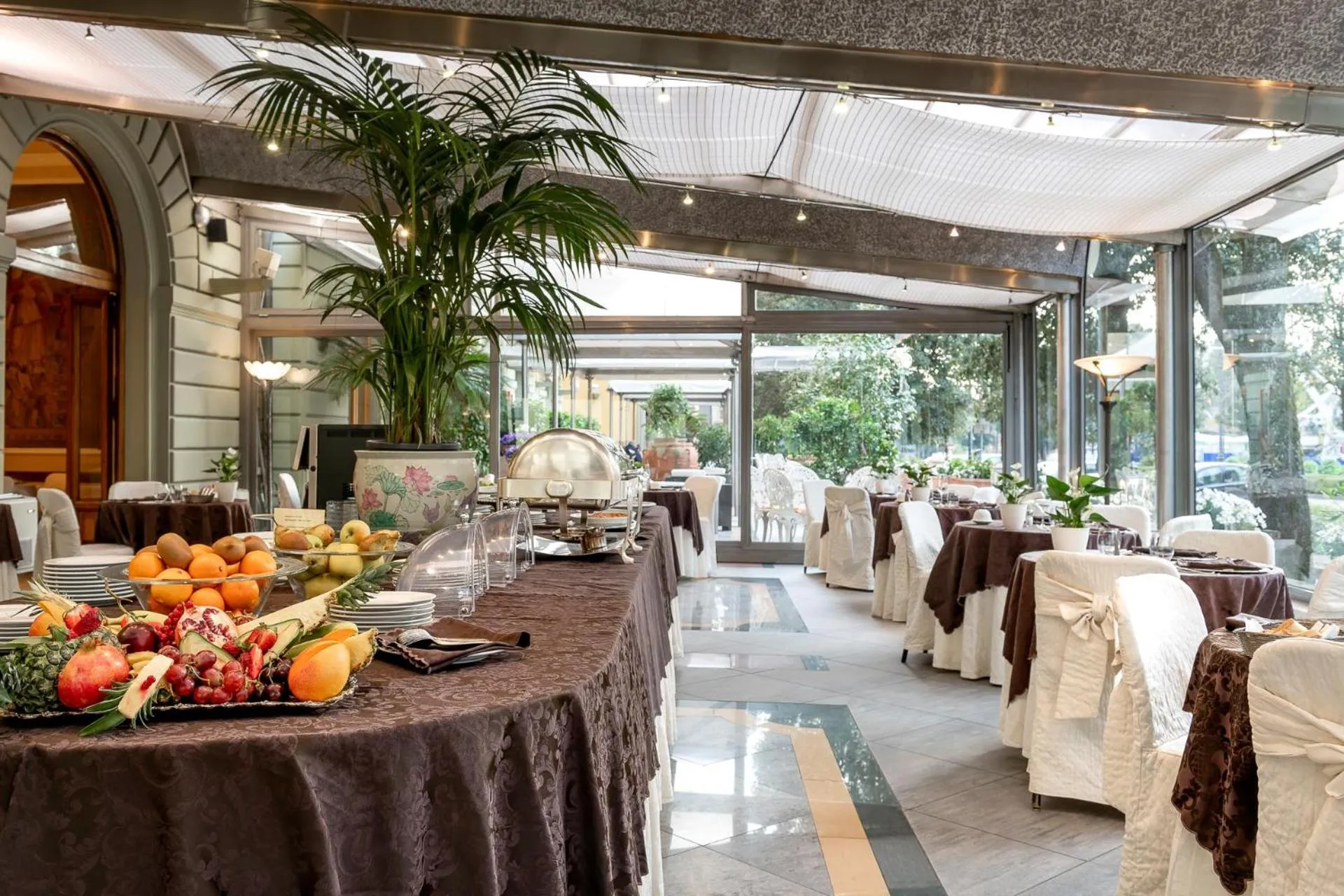 Continental breakfast in Grand Hotel Tettuccio