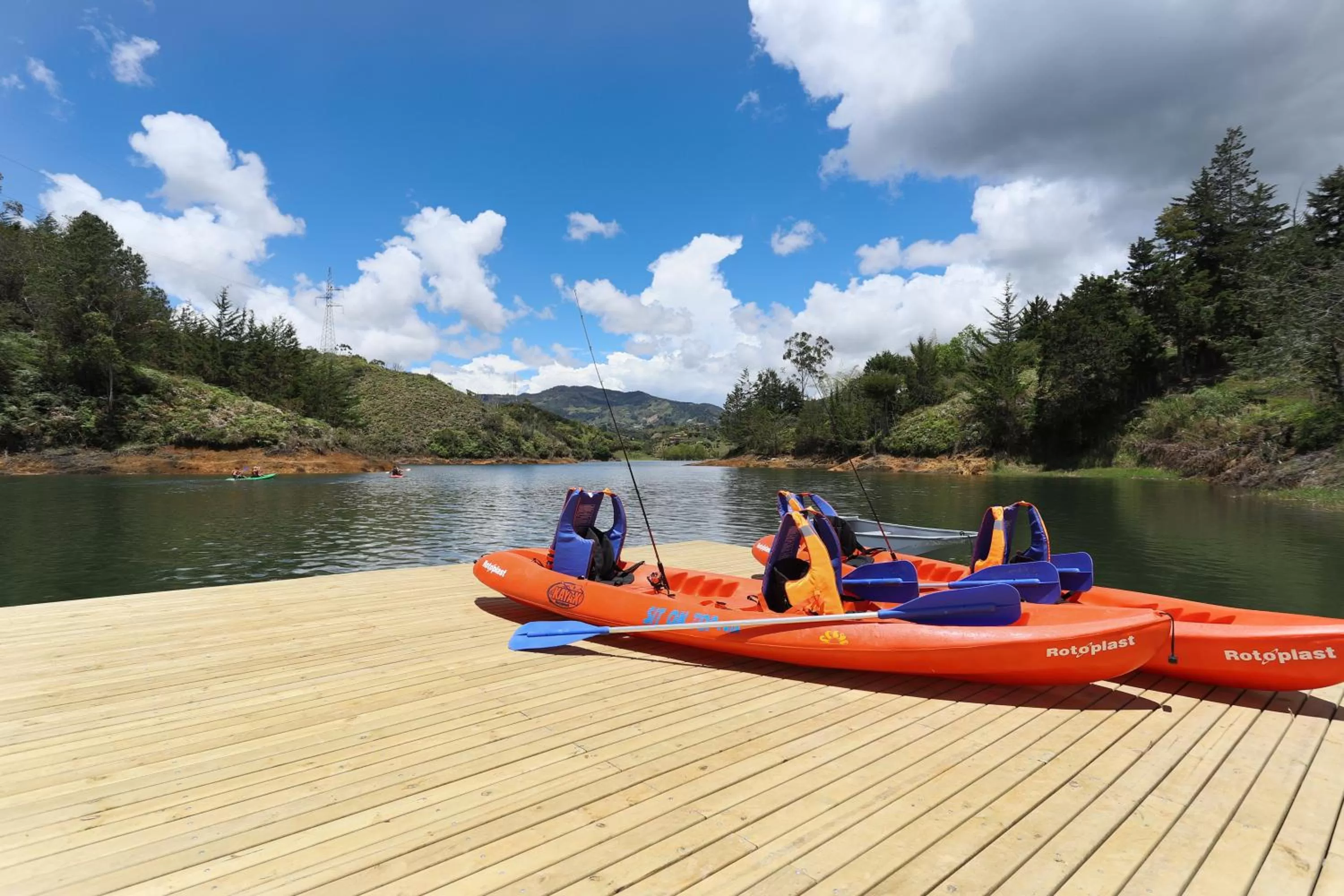 Canoeing in Soy Local Guatape